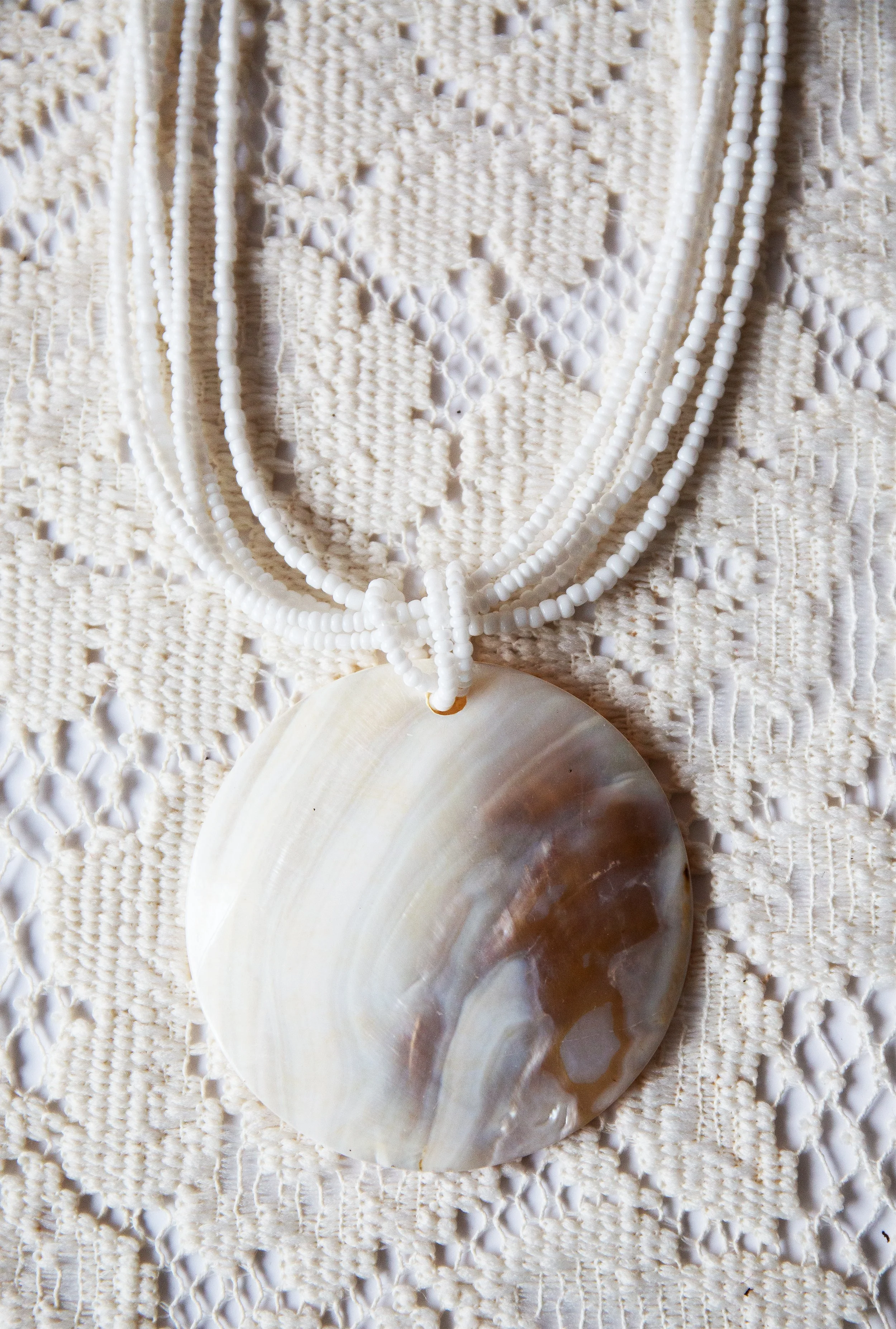 whiteshellnecklace3.jpg