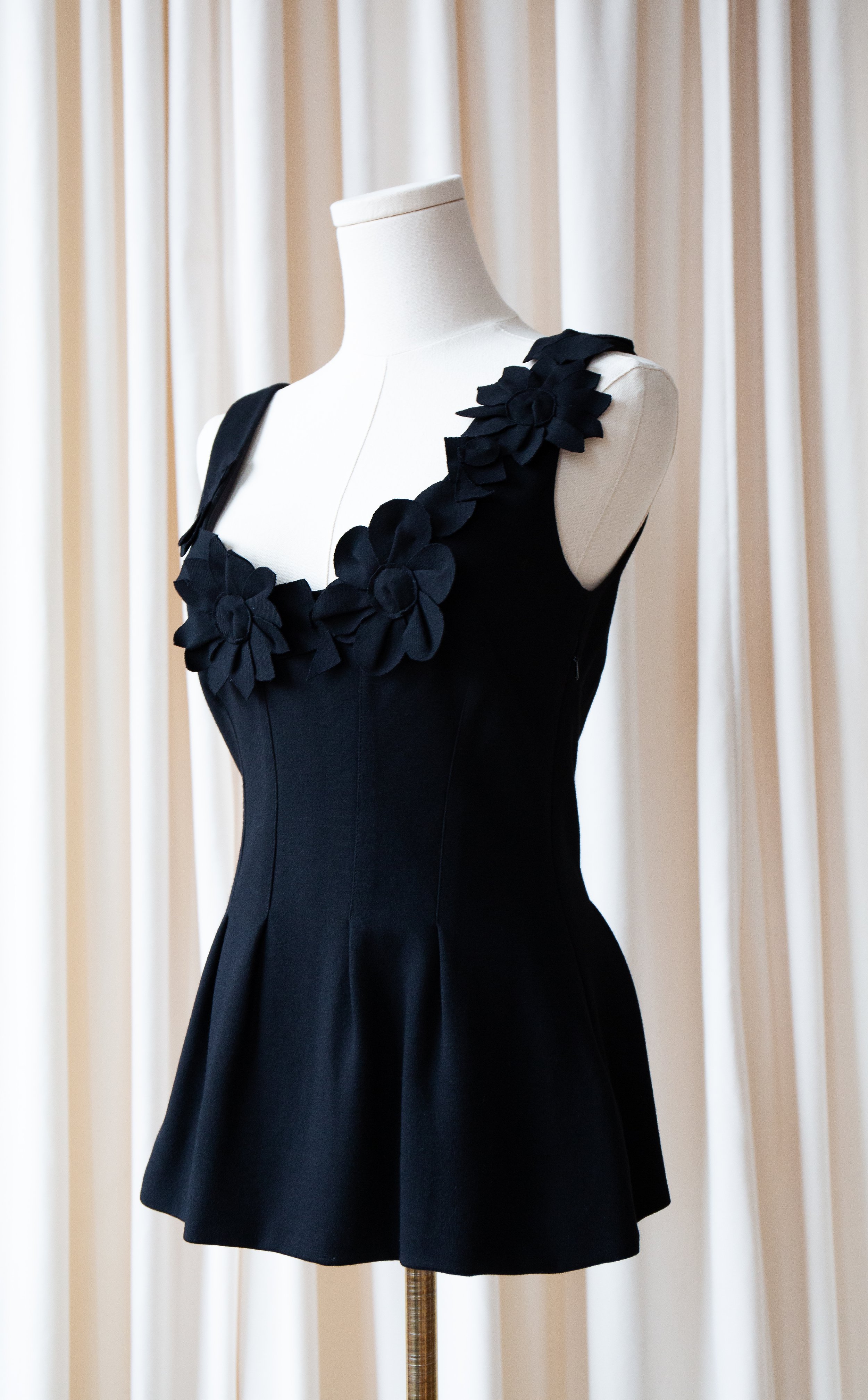 blackfloraltop19.jpg