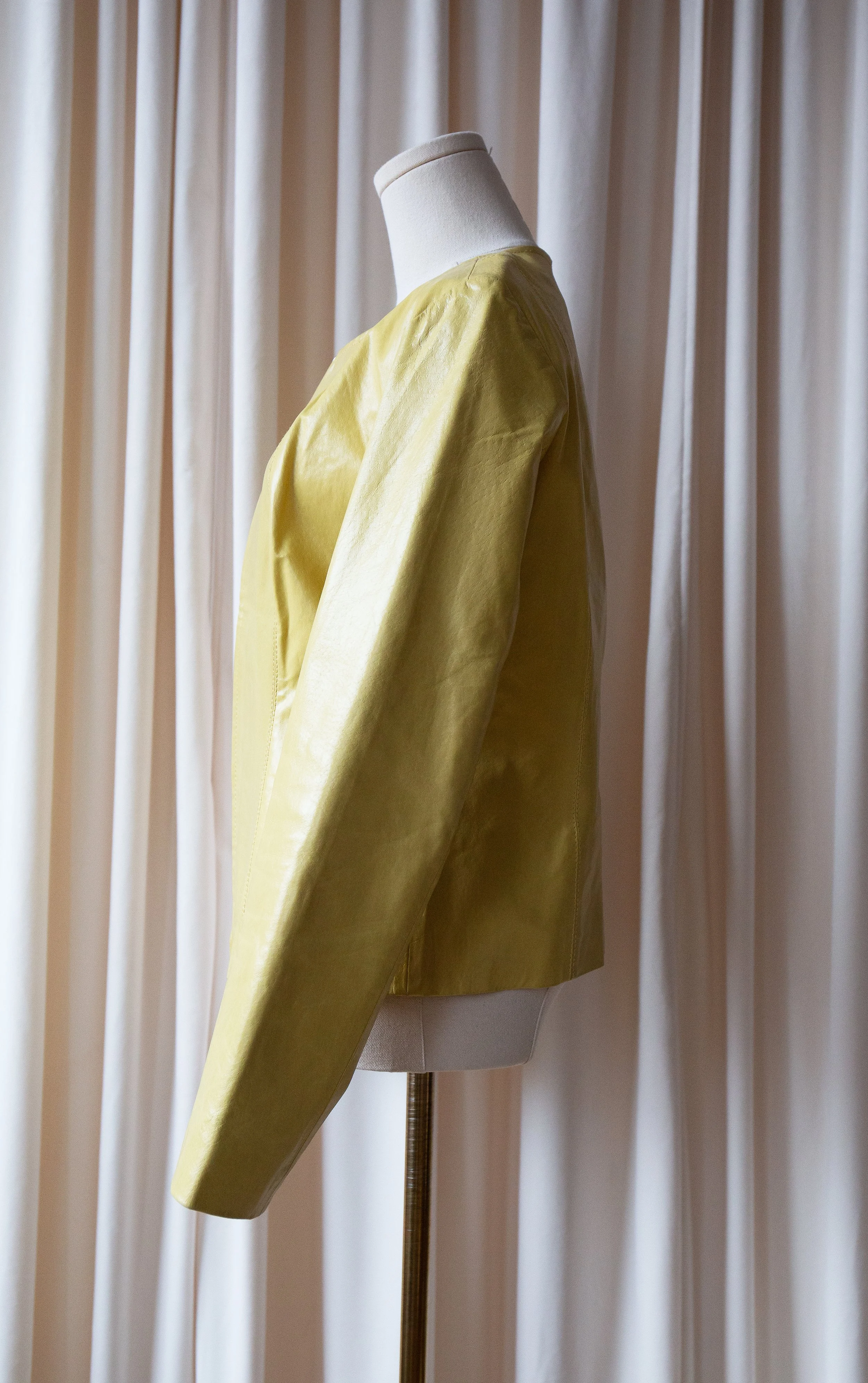 yellowleatherjacket10.jpg
