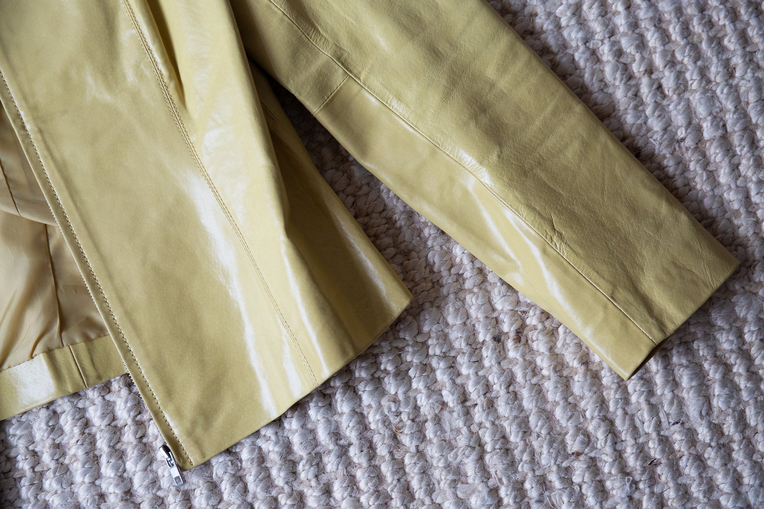 yellowleatherjacket18.jpg