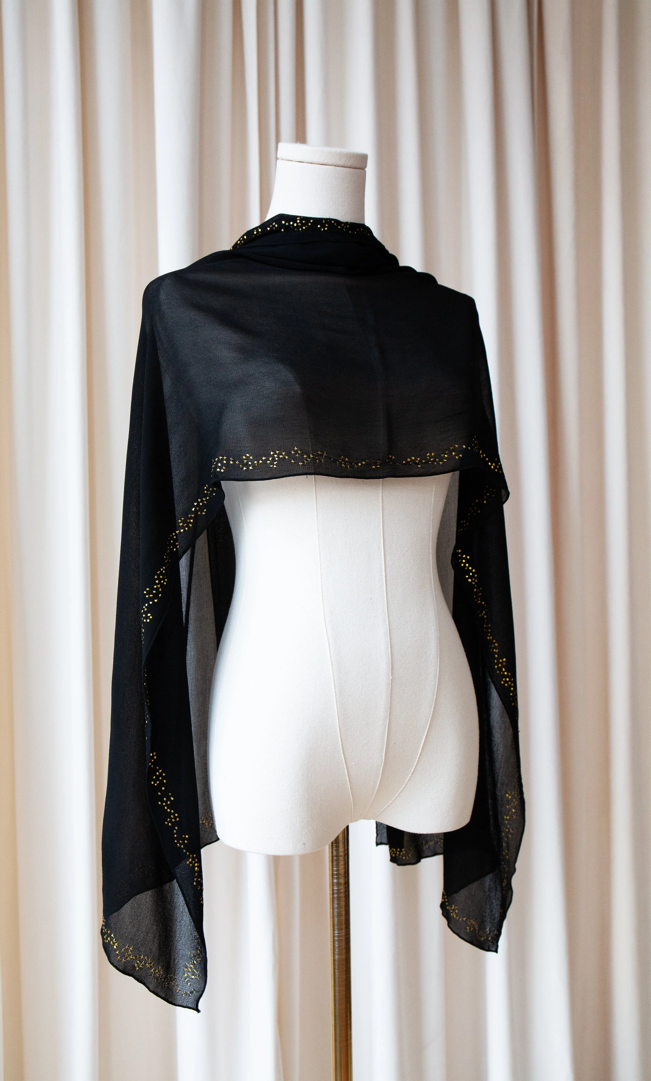 blackshawl10.jpg
