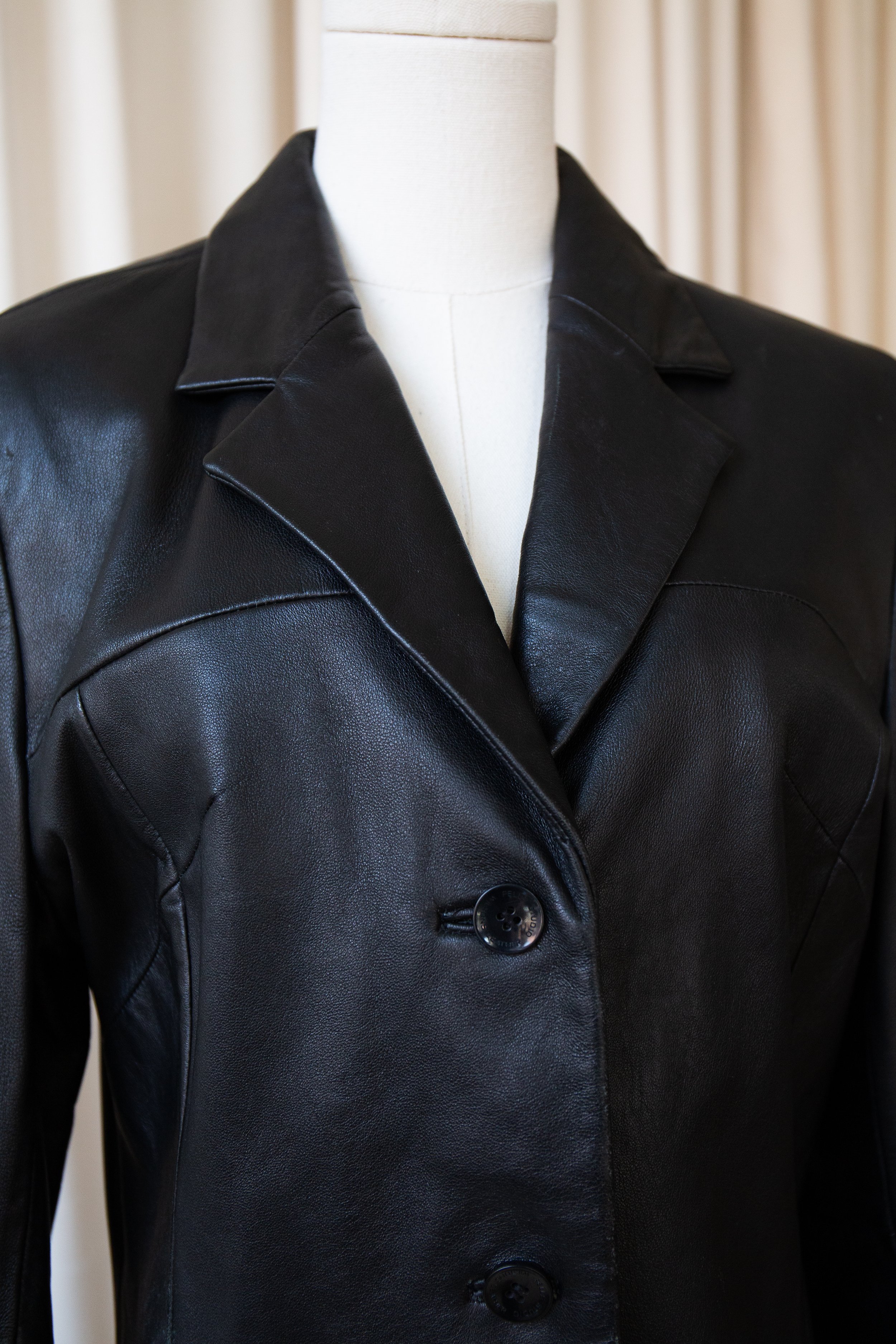 blackleather7.jpg