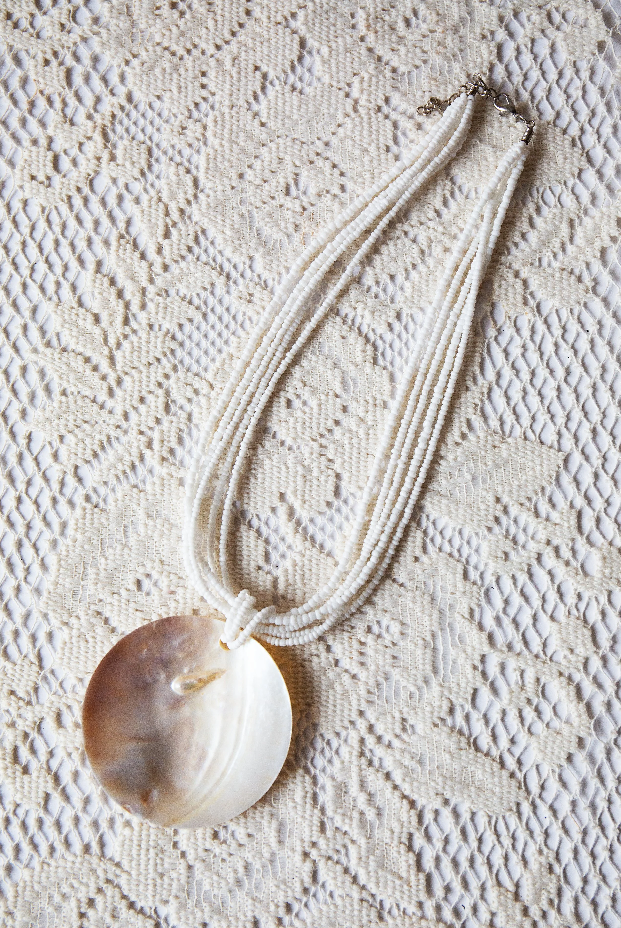 whiteshellnecklace5.jpg