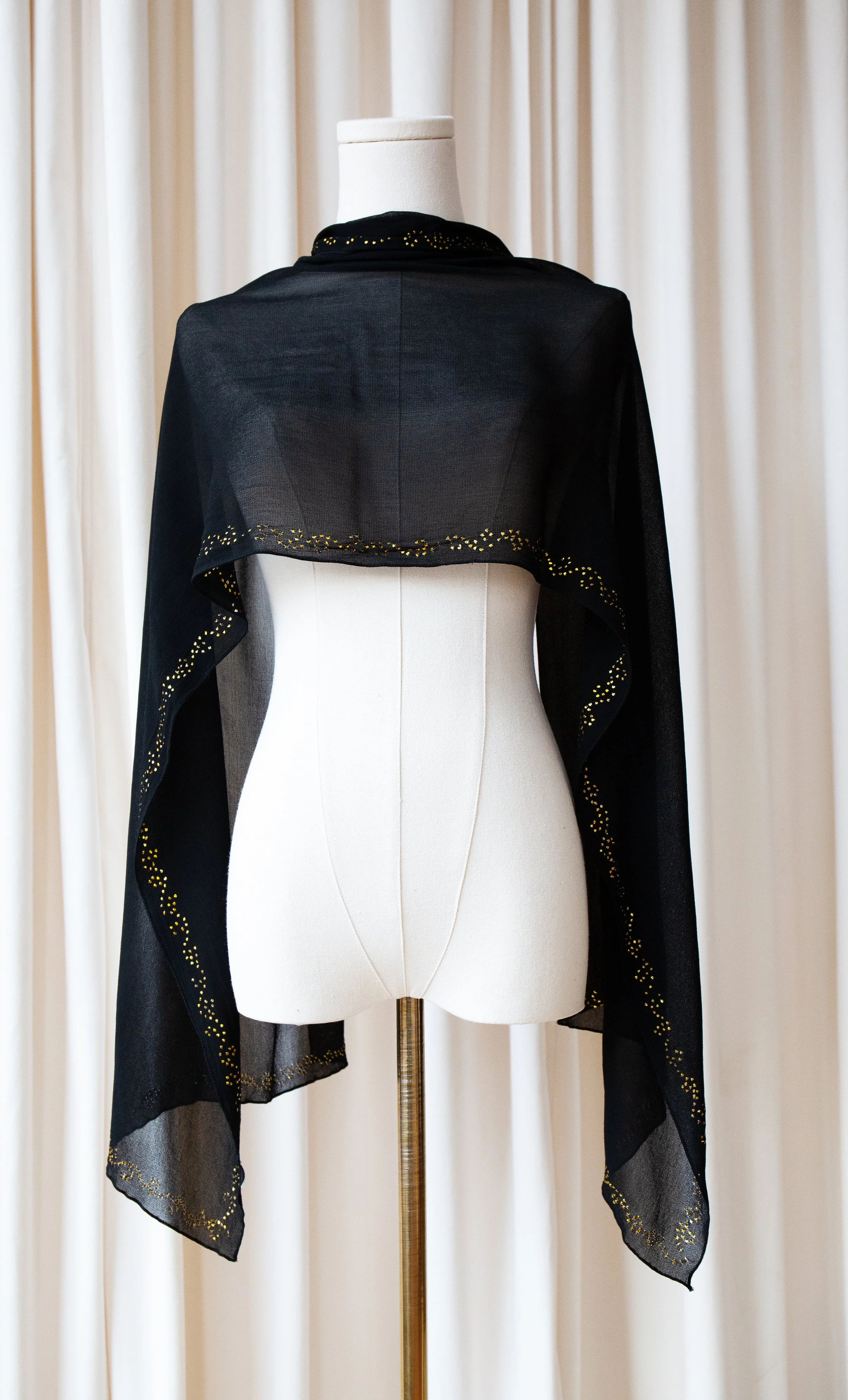 blackshawl6.jpg