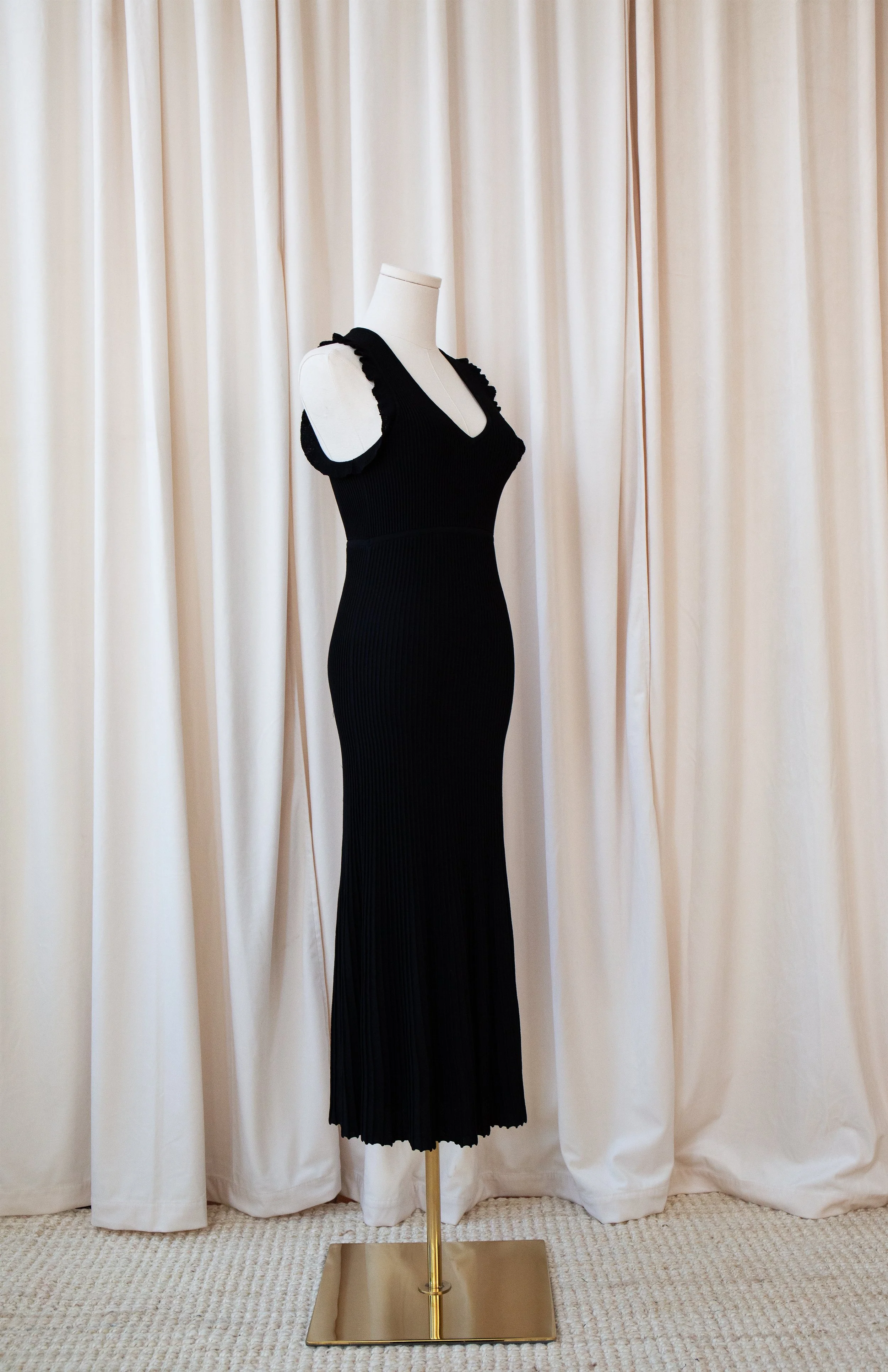 blackknitdress17.jpg