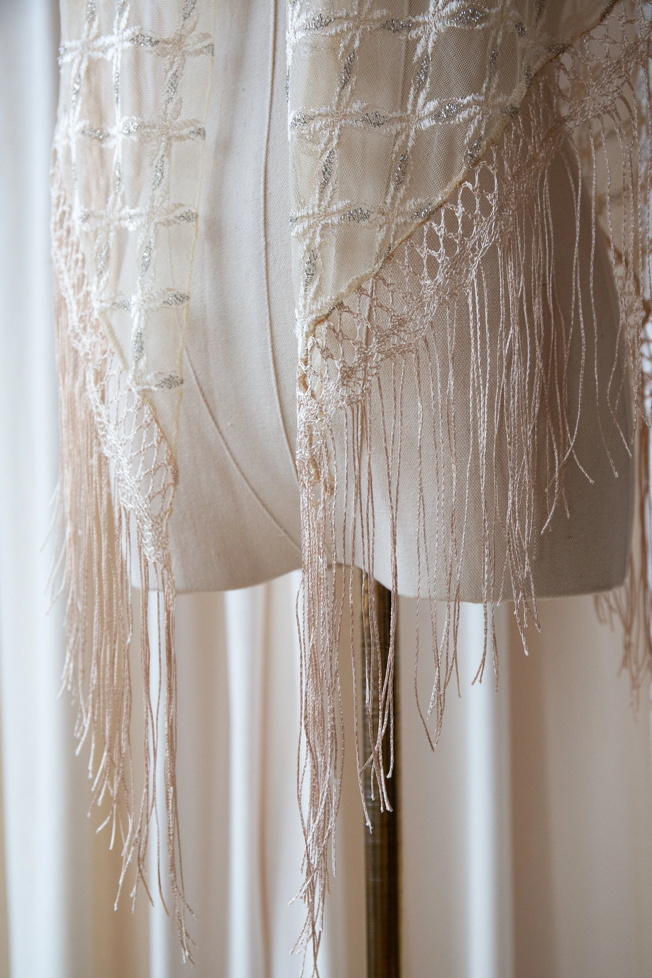 silvercreamscarf20.jpg