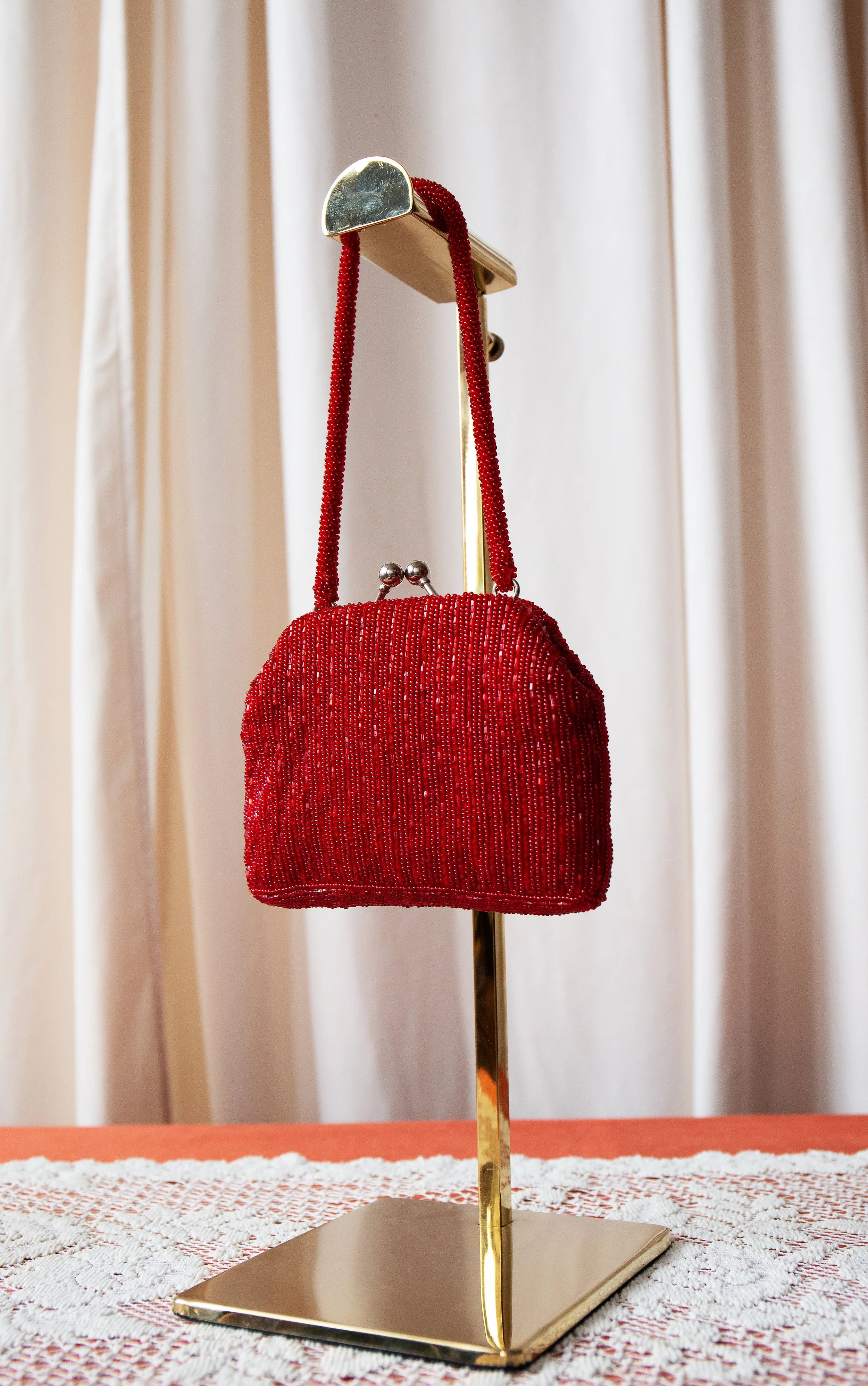 redbeadedhandbag4.jpg