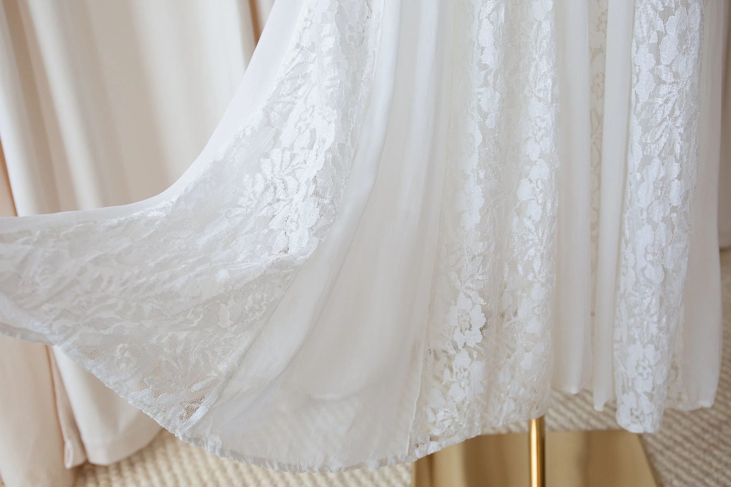 whitelacedress10.jpg