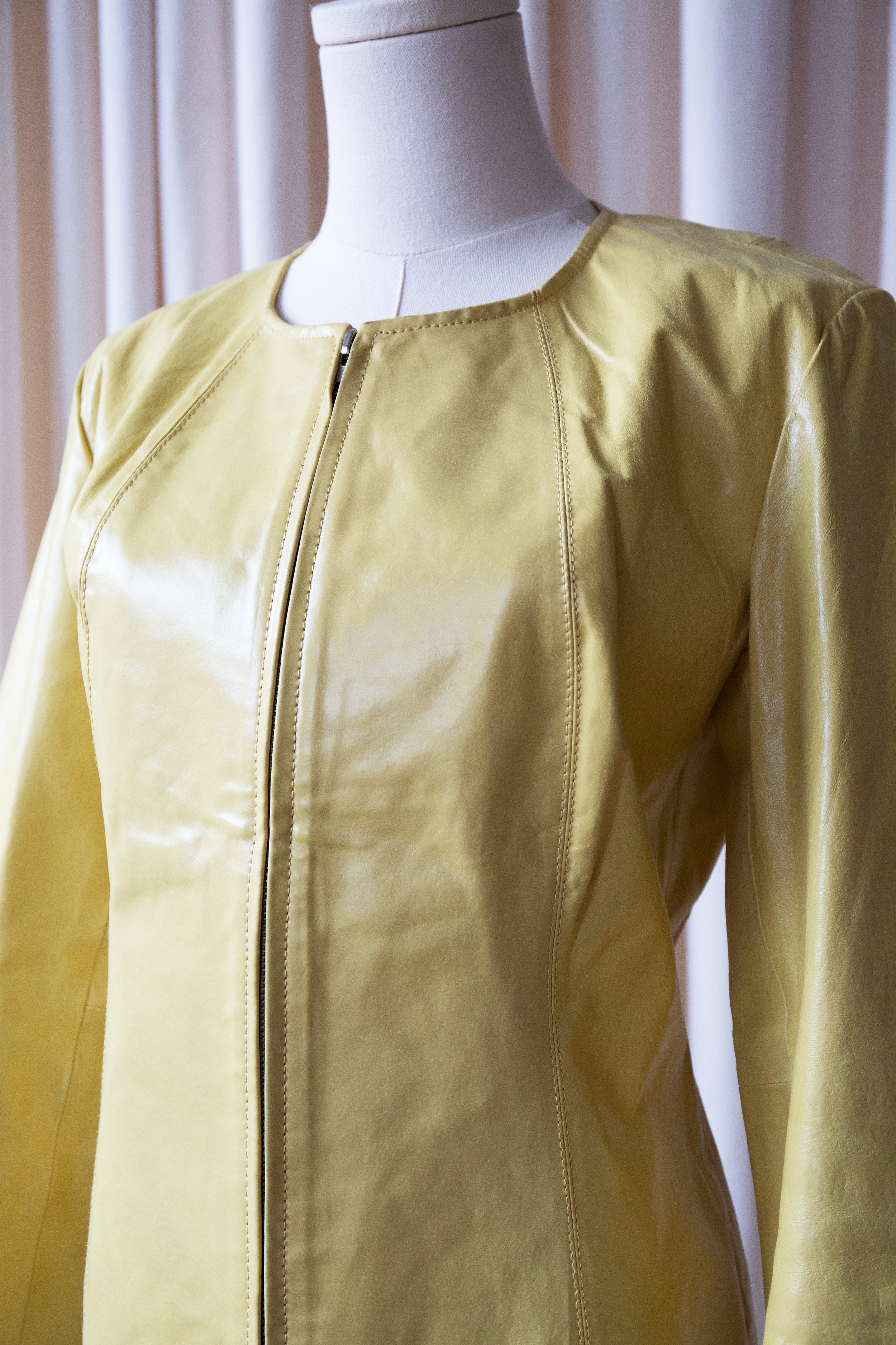yellowleatherjacket6.jpg