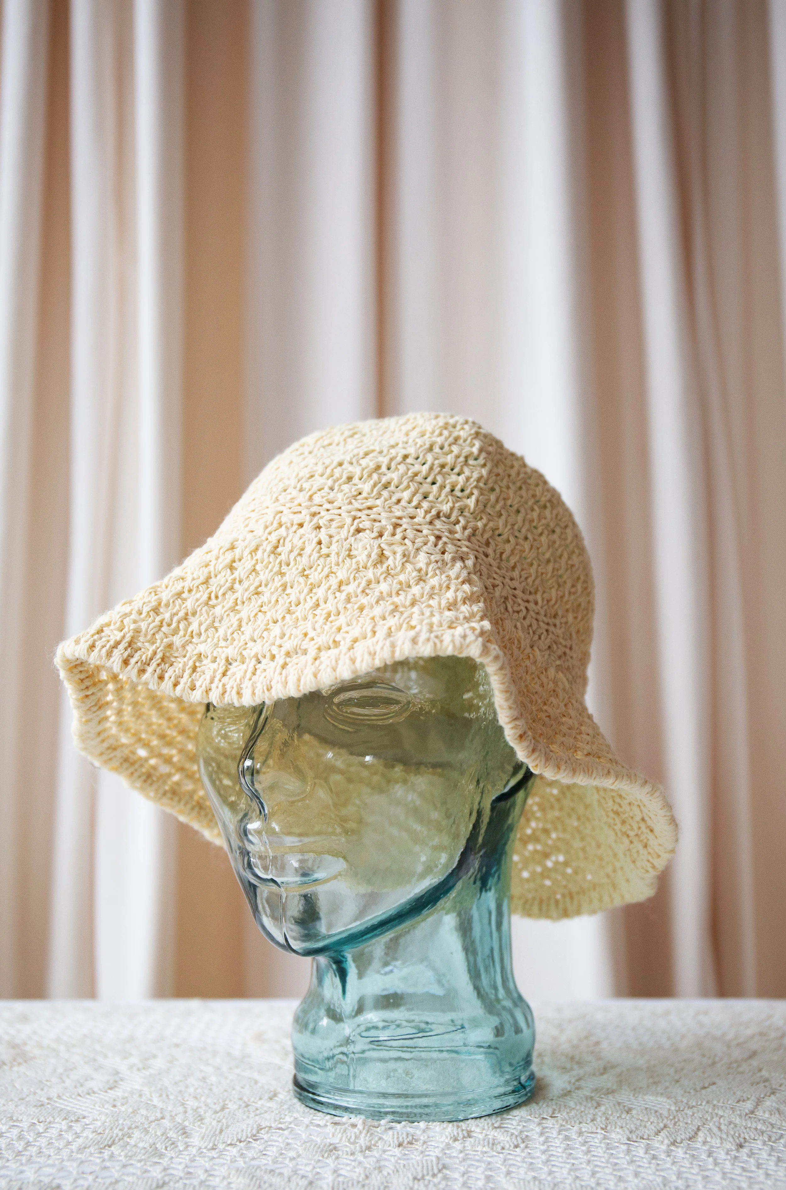 crochetbuckethat1.jpg
