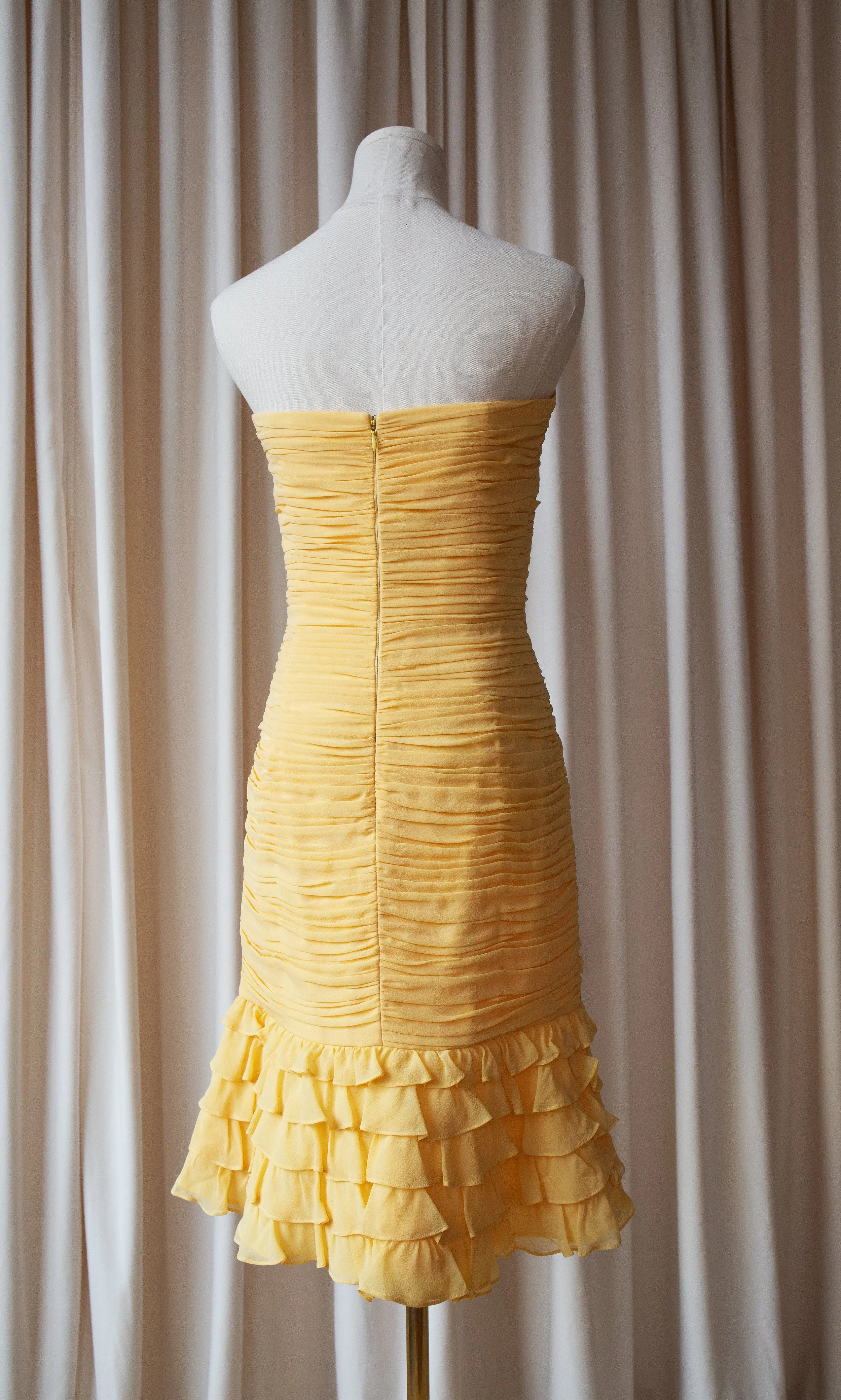 yellowsilkdress19.jpg