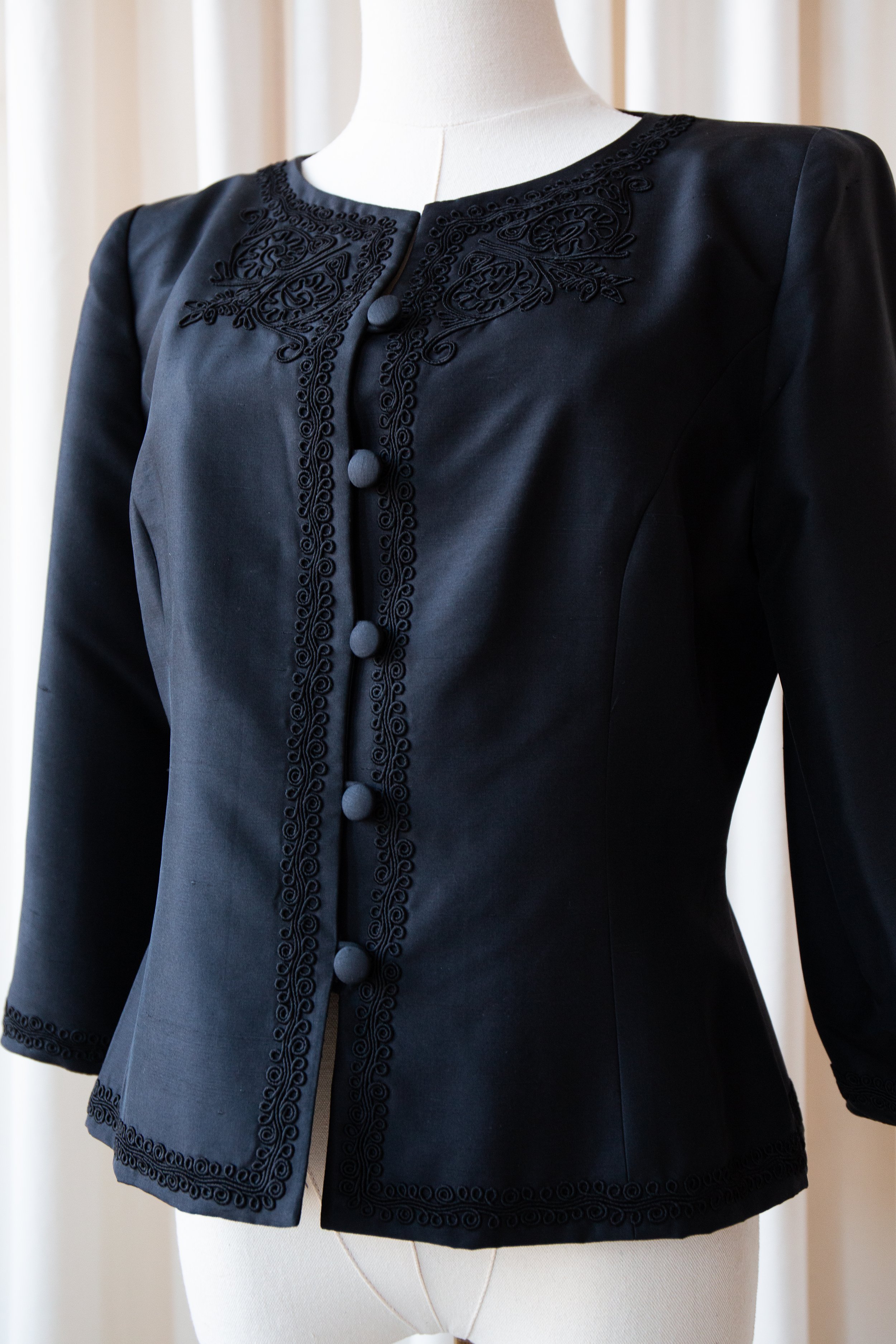 blacksilkjacket14.jpg