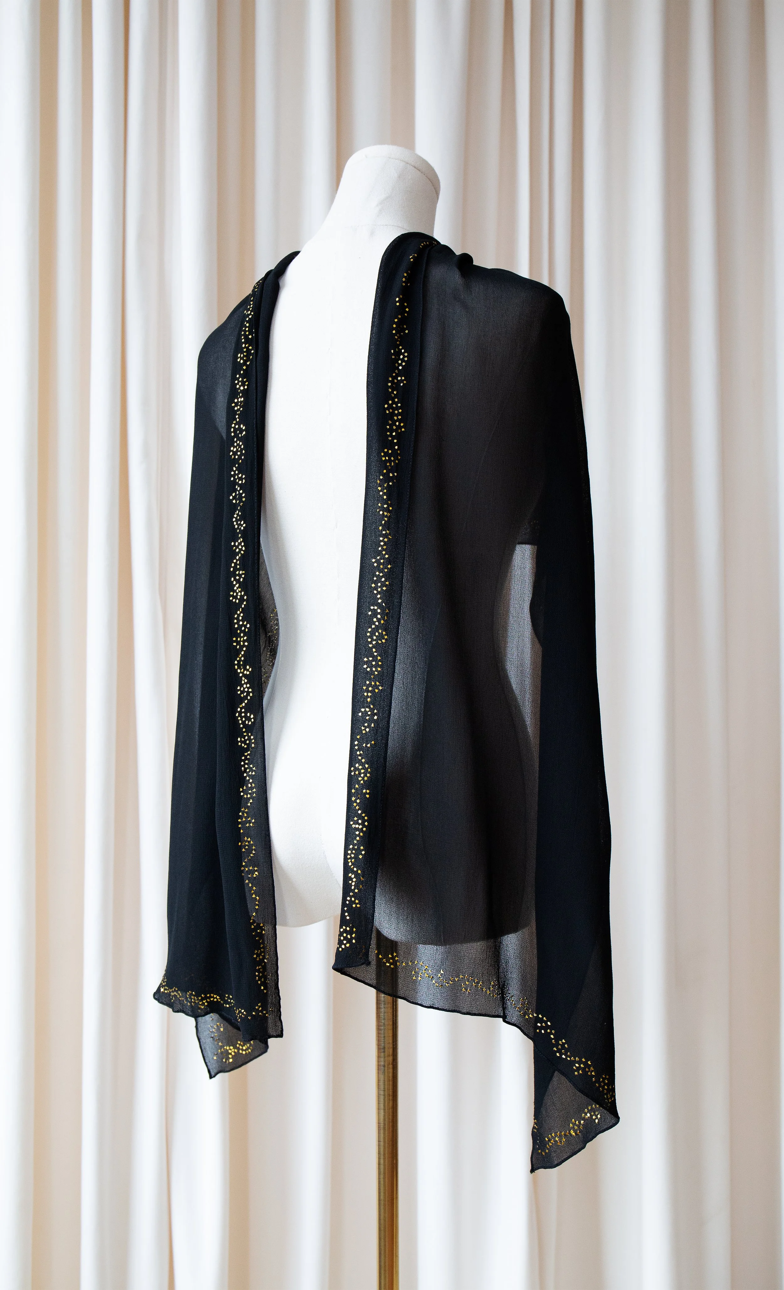 blackshawl12.jpg