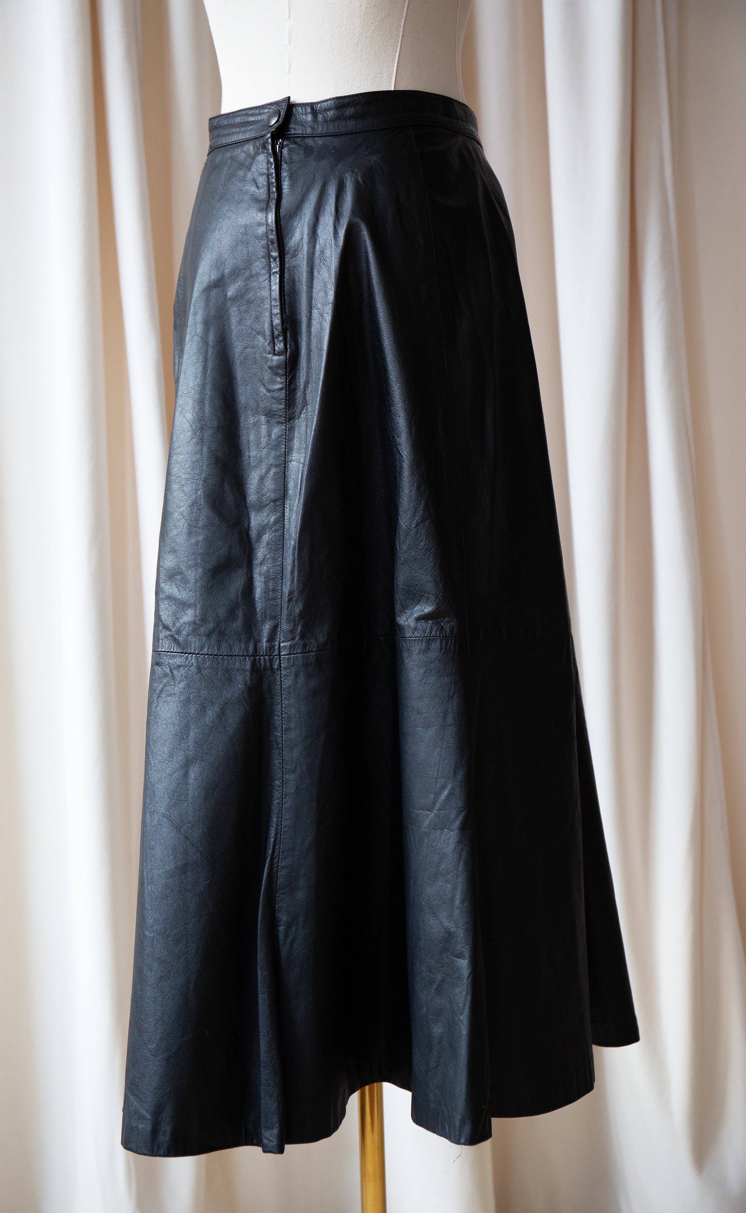 leathermaxiskirt22.jpg