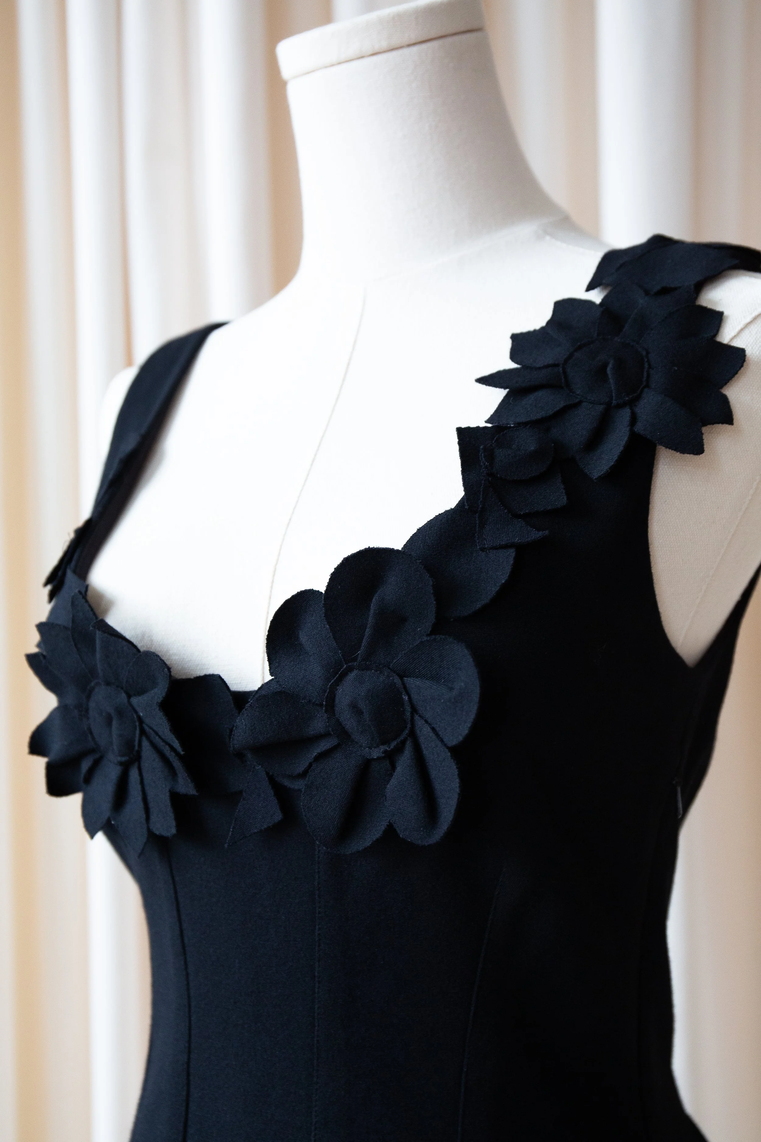 blackfloraltop22.jpg