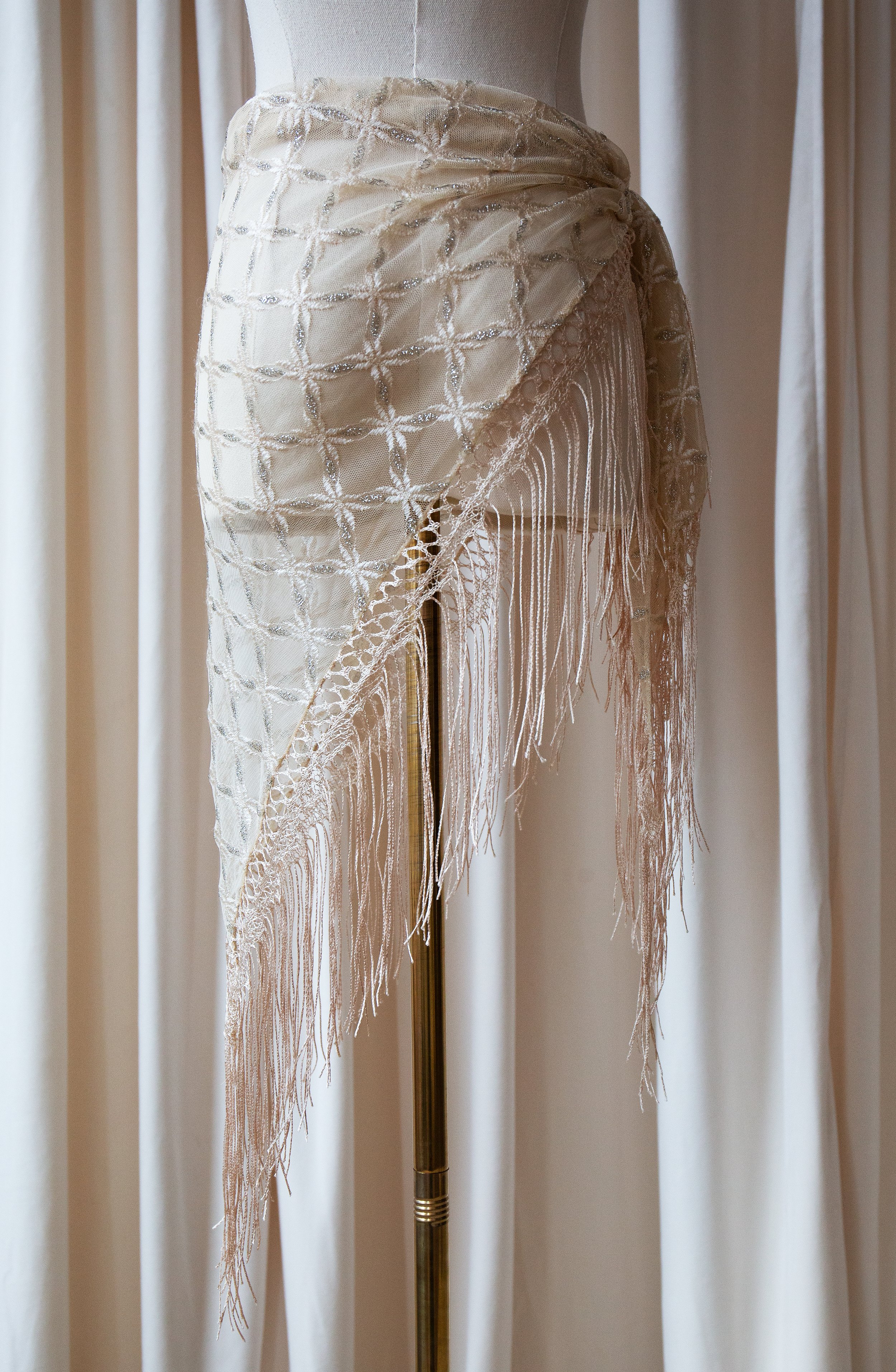 silvercreamscarf13.jpg