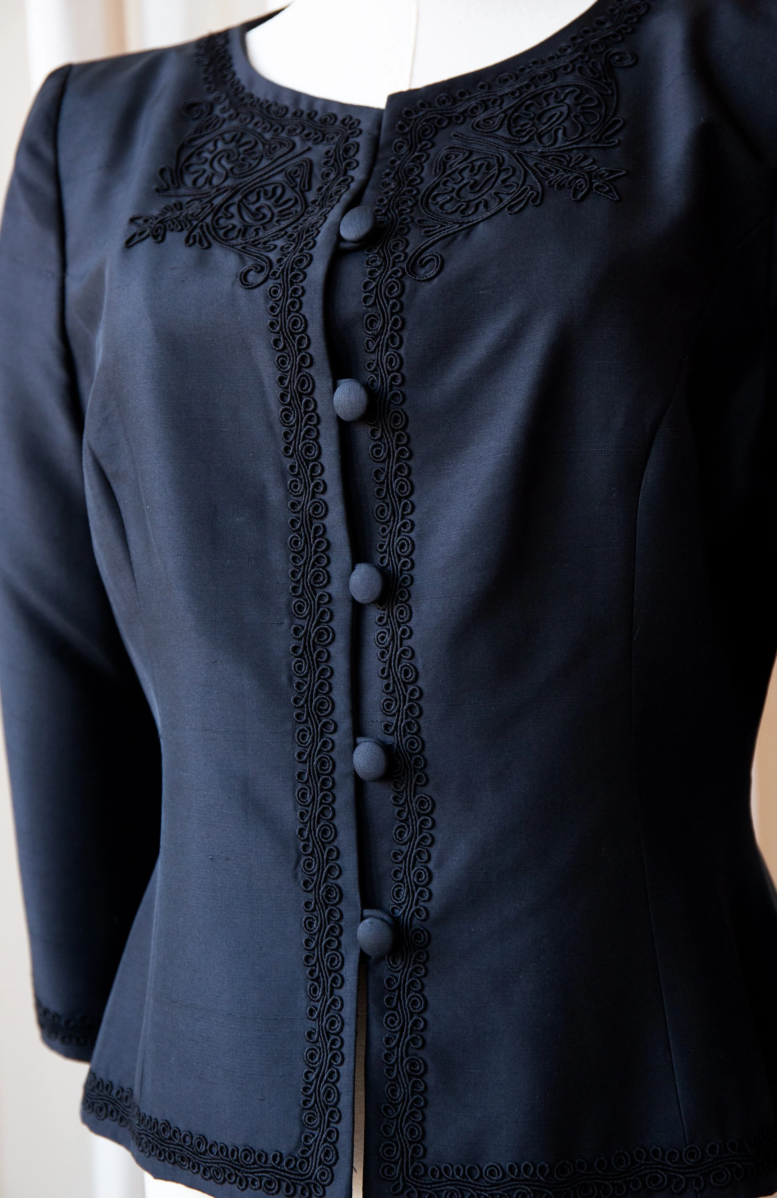 blacksilkjacket9.jpg