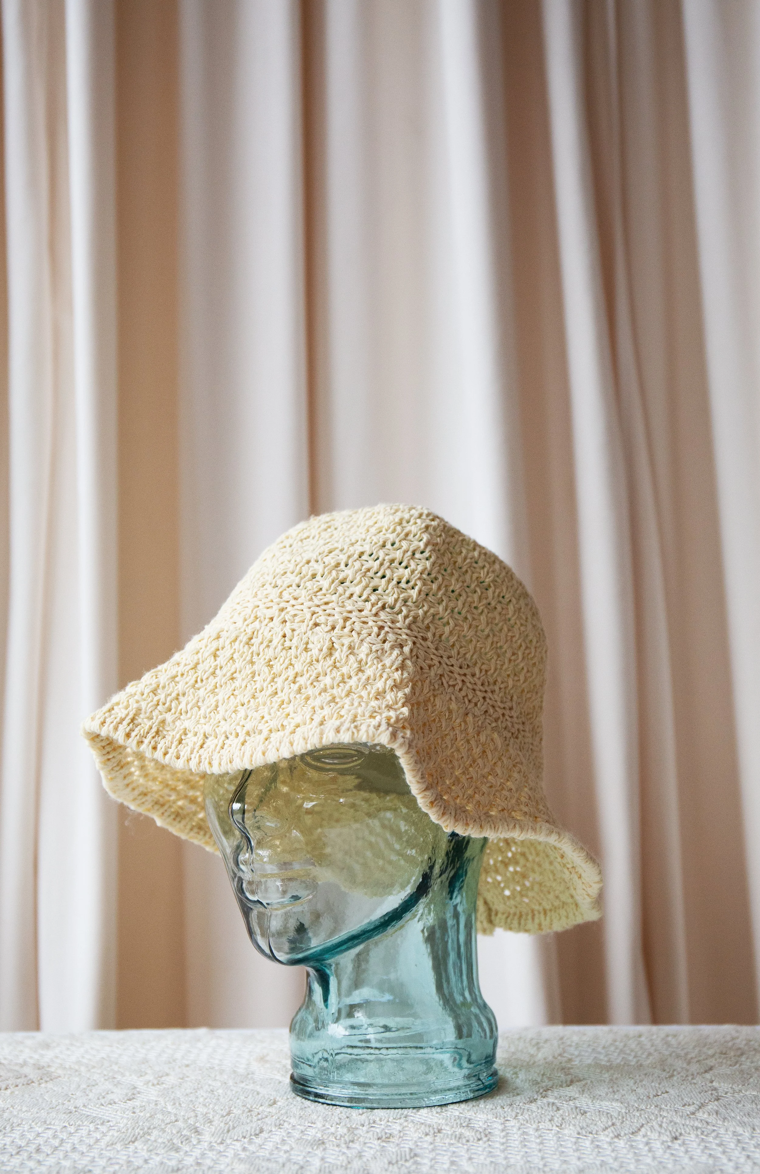 crochetbuckethat2.jpg