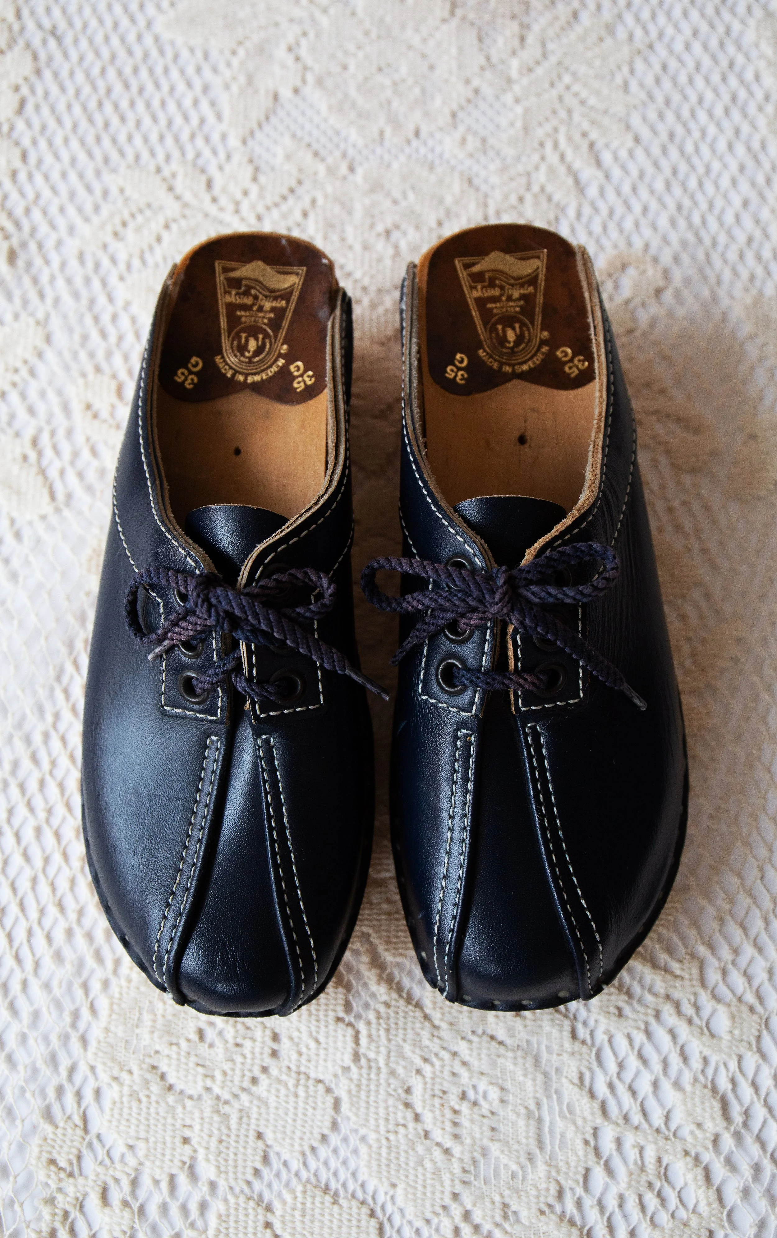 blueleatherclogs1.jpg