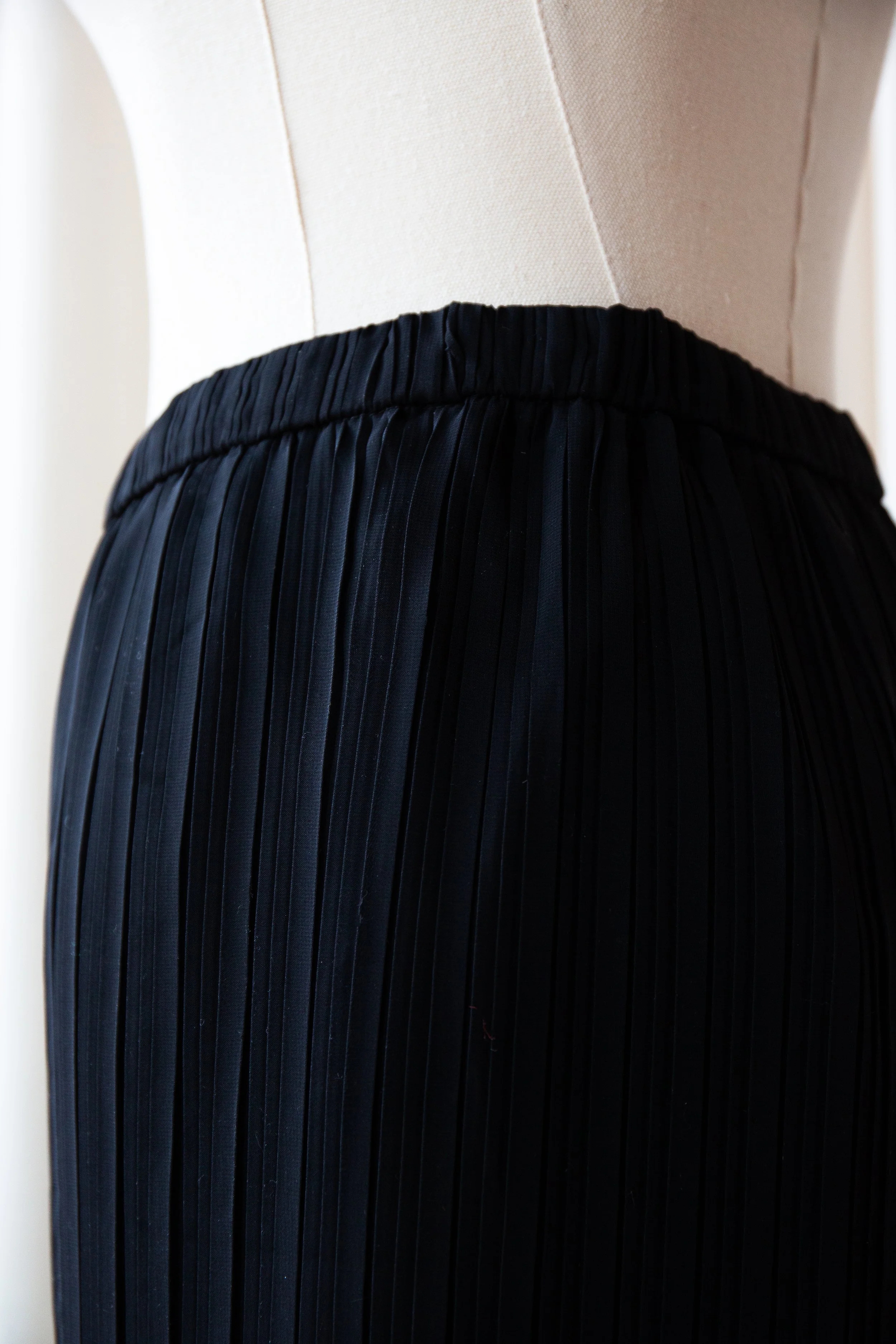 blackpleatedpants8.jpg