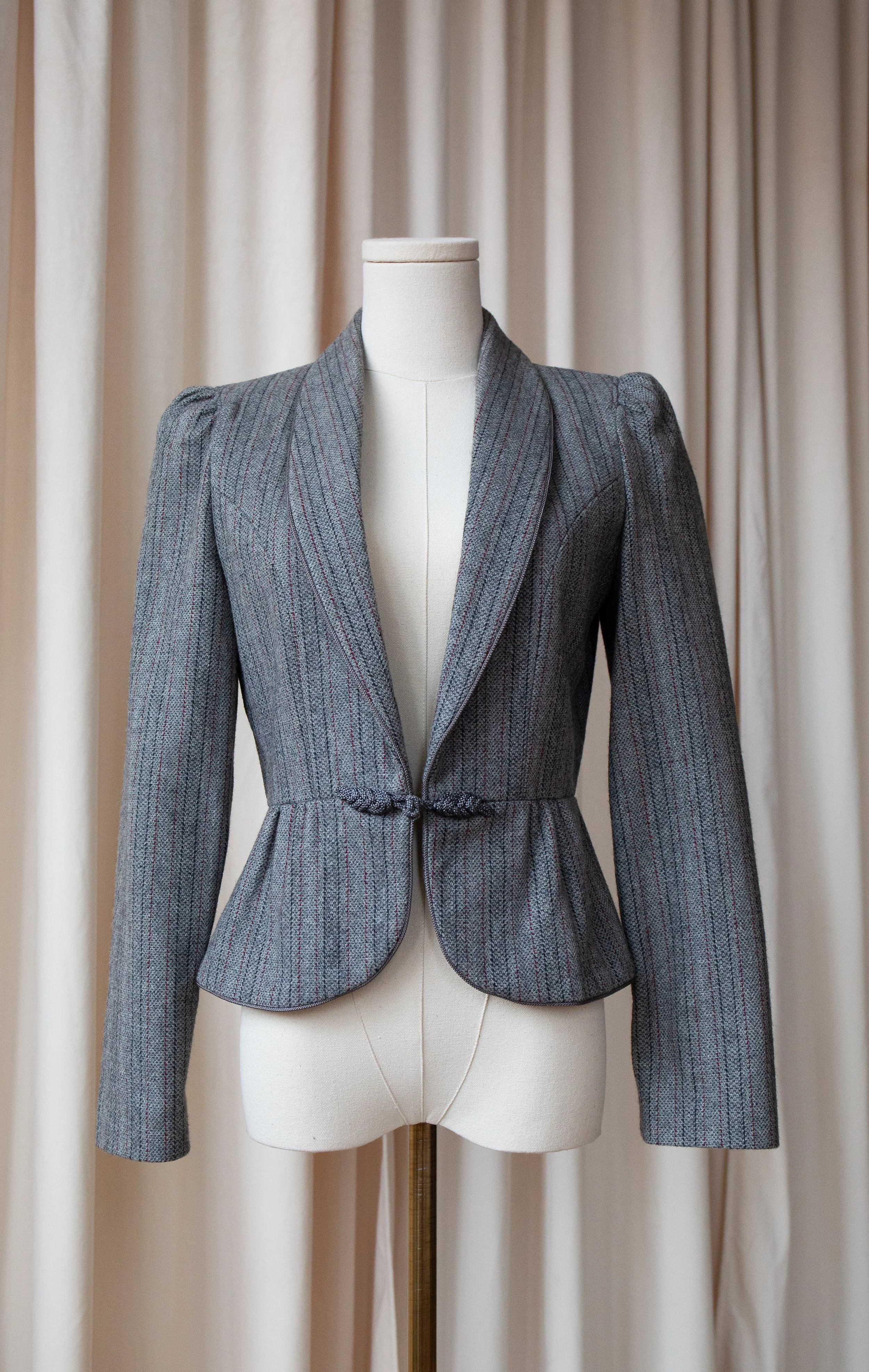 greystripedblazer2.jpg
