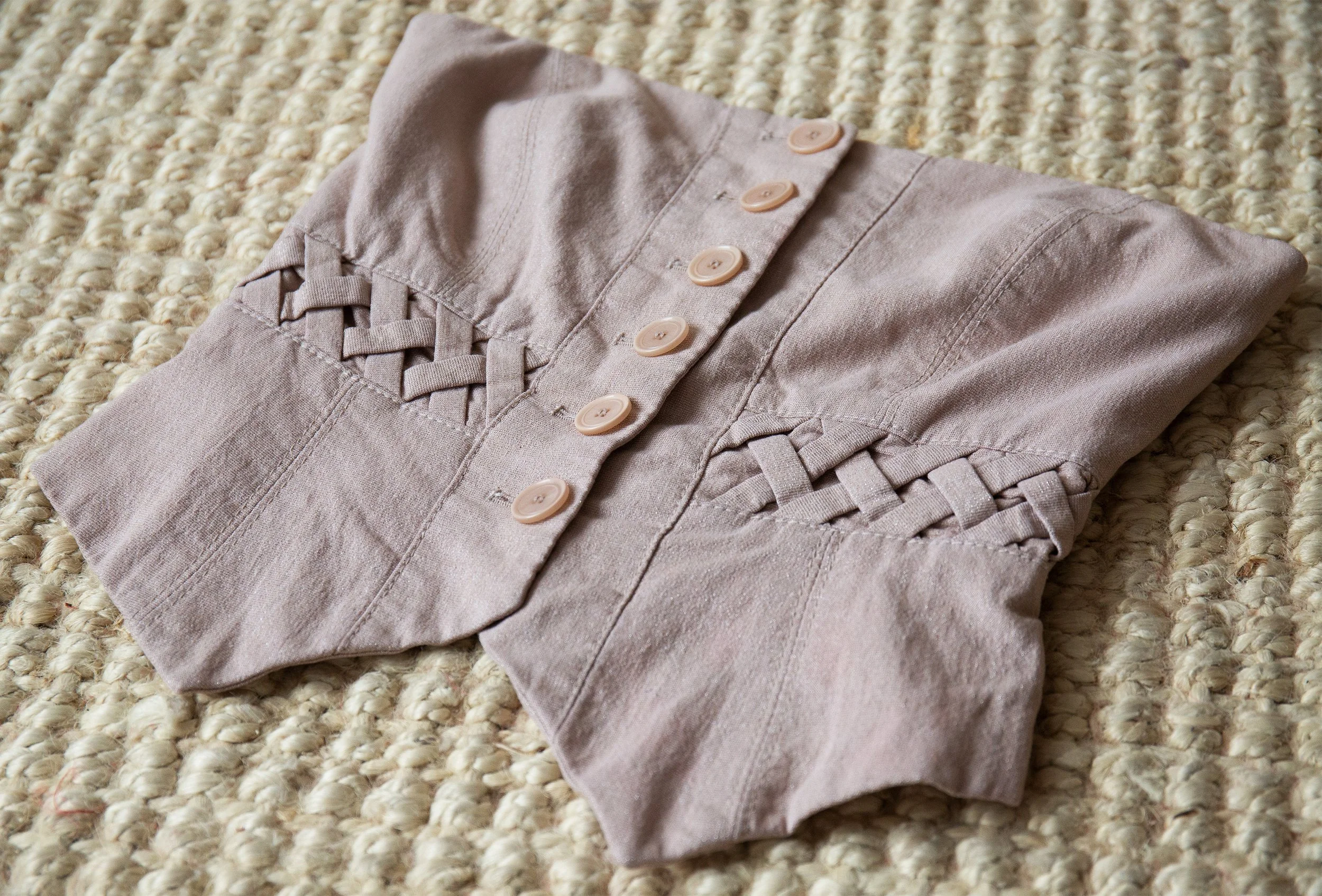 beigecorset4.jpg