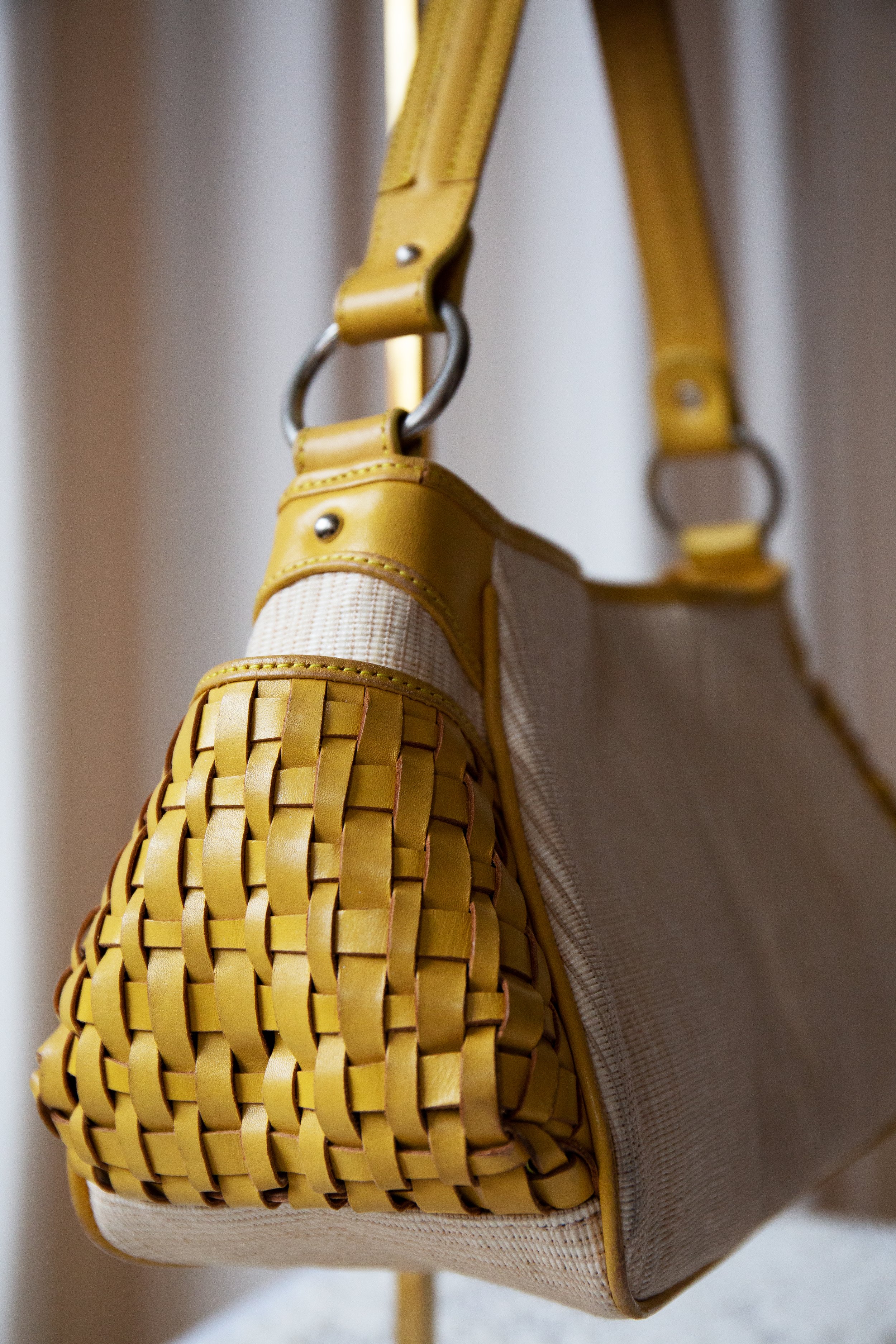 yellowcanvasbag10.jpg