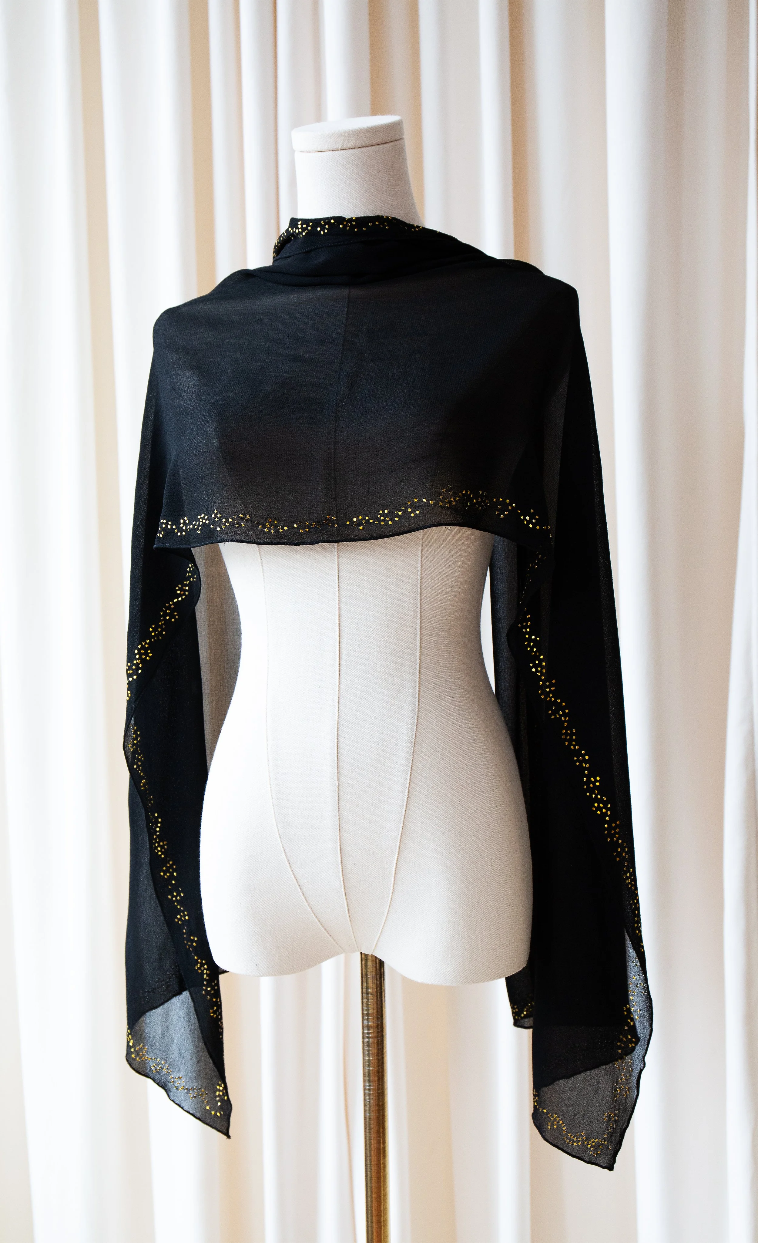 blackshawl11.jpg