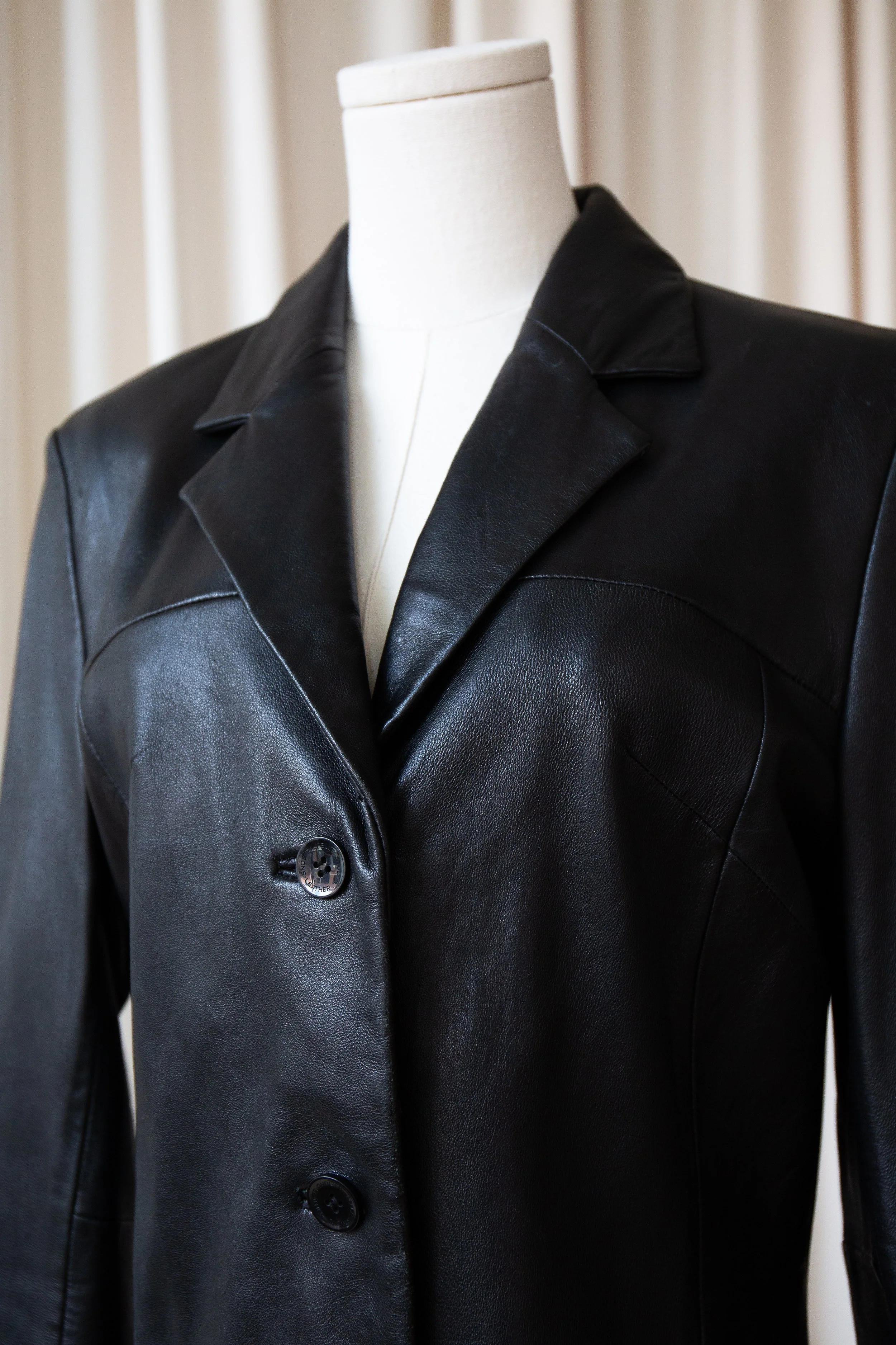 blackleather19.jpg
