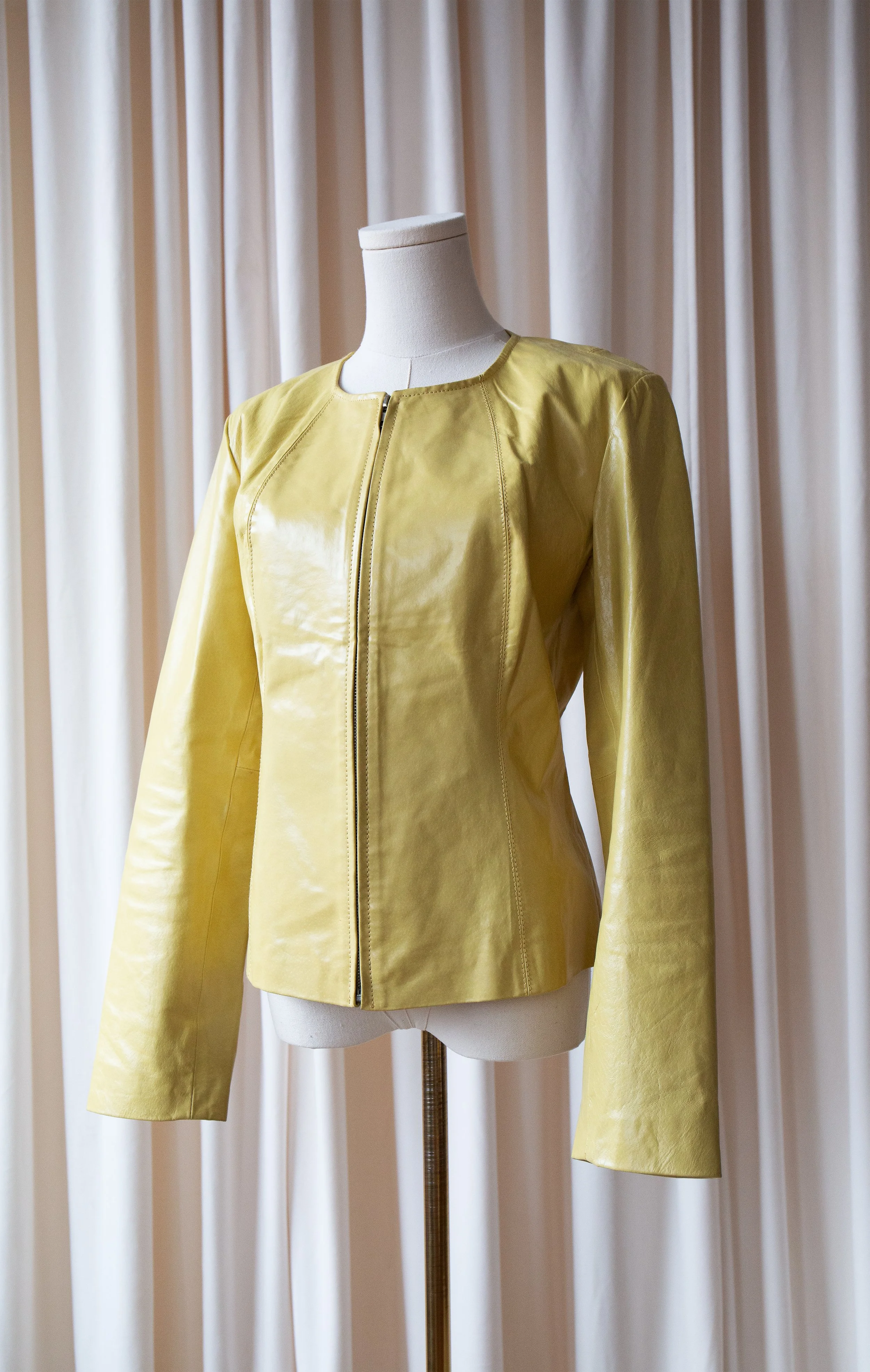 yellowleatherjacket4.jpg