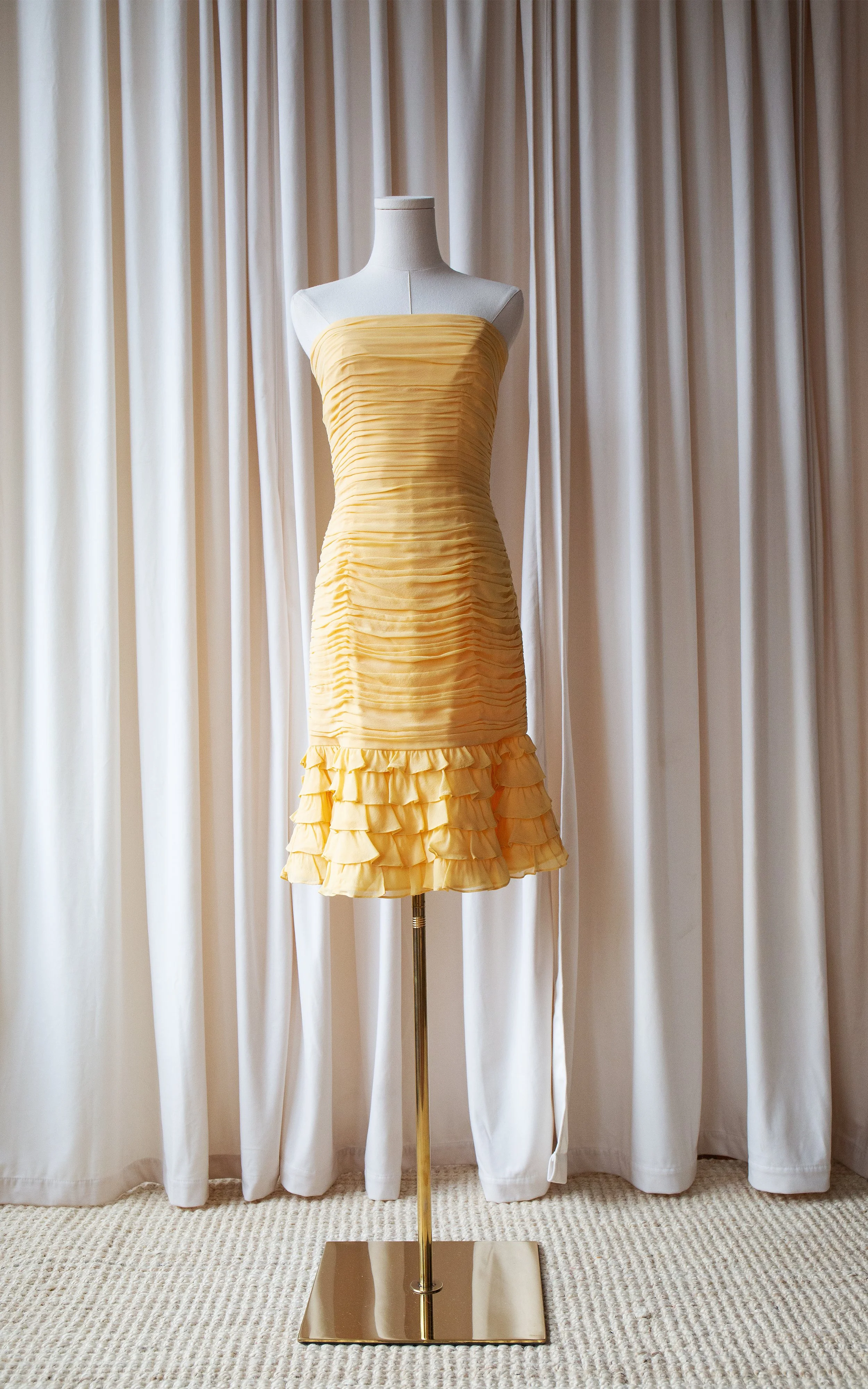yellowsilkdress1.jpg