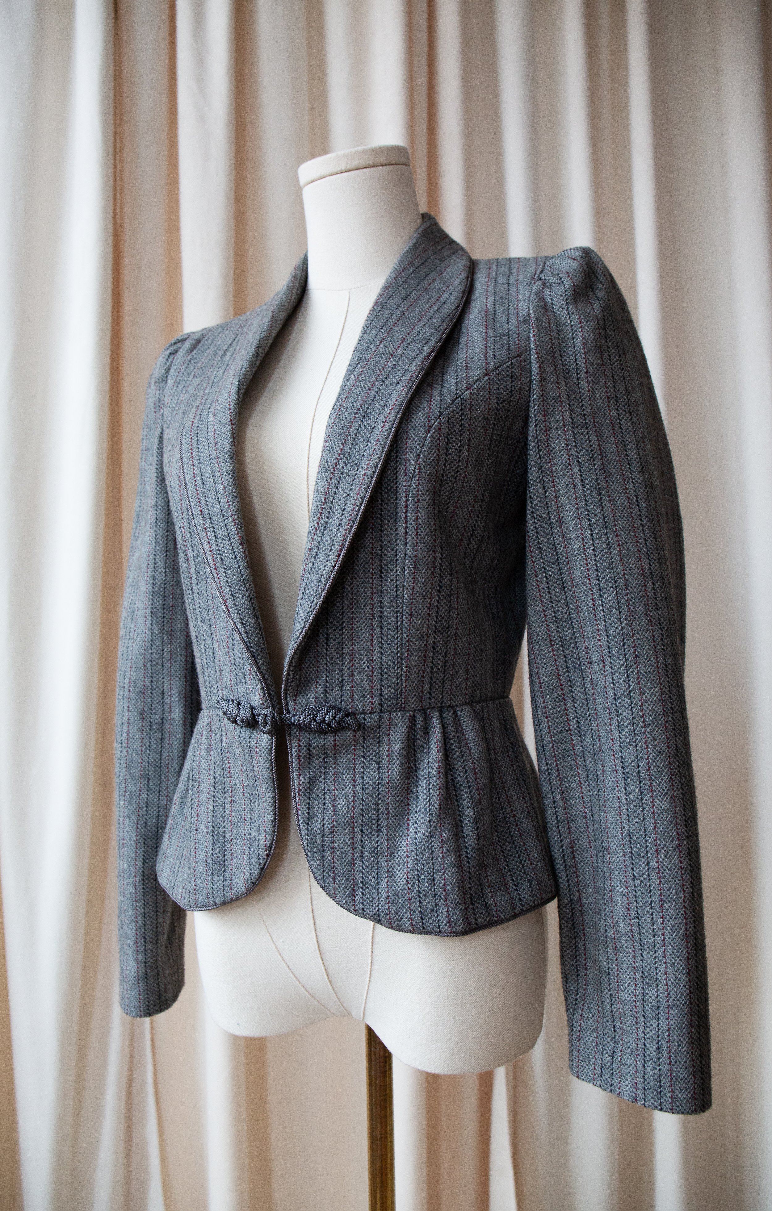 greystripedblazer4.jpg
