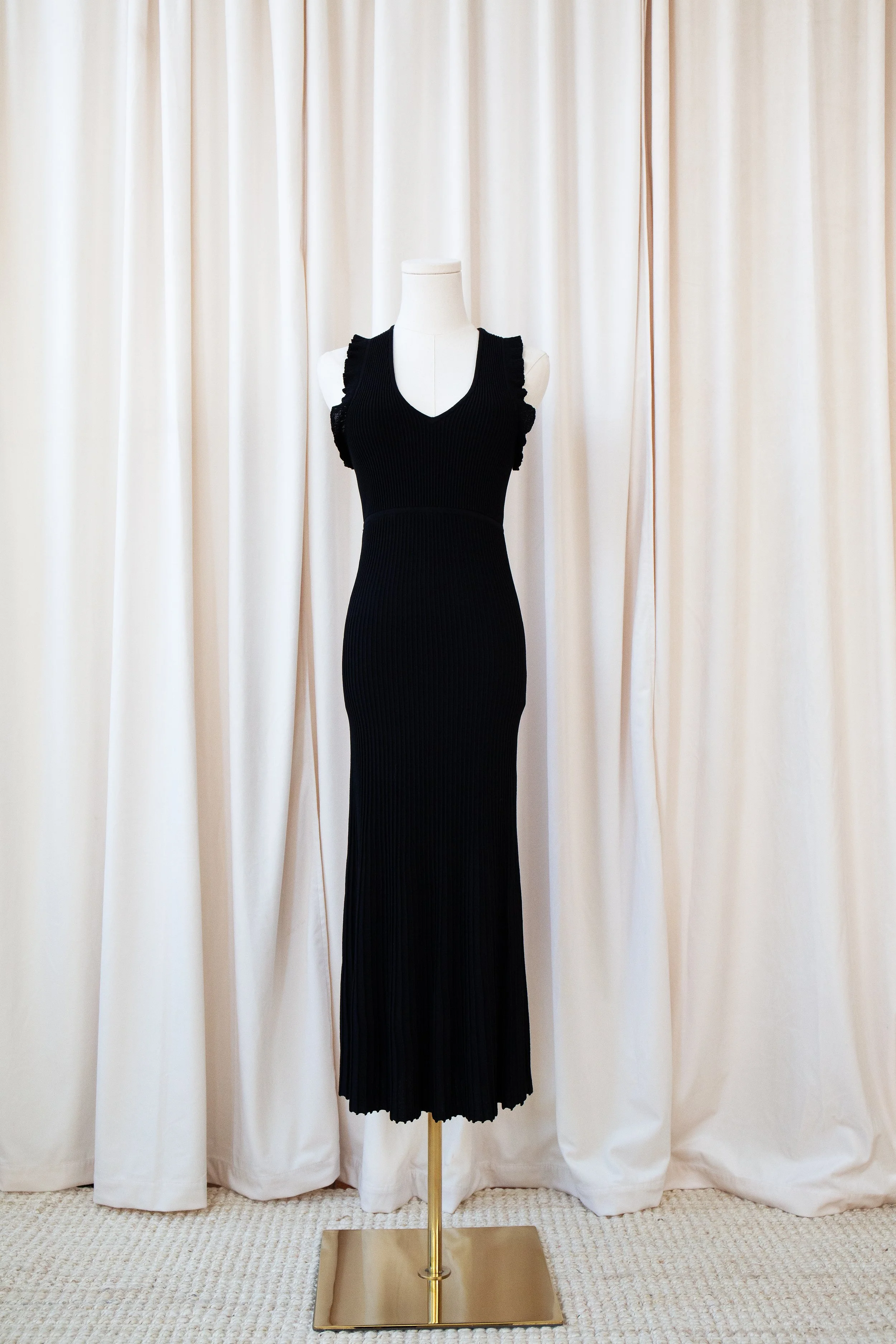 blackknitdress1.jpg