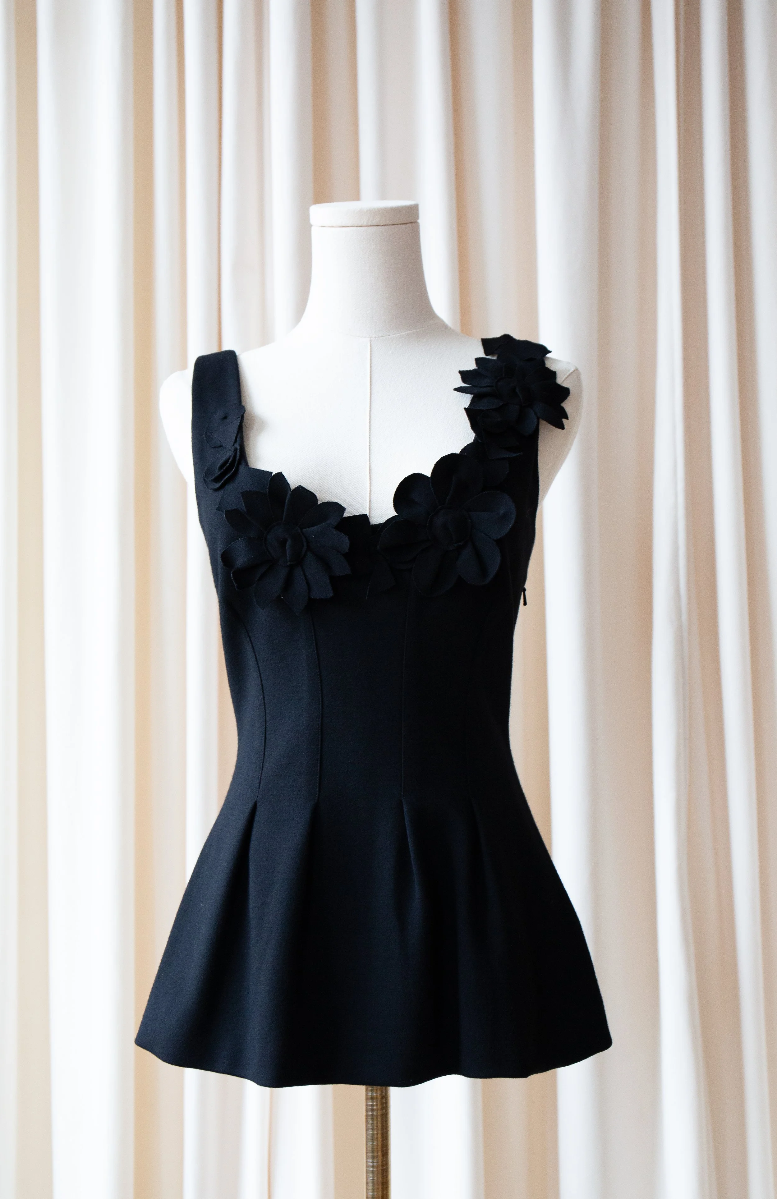 blackfloraltop16.jpg