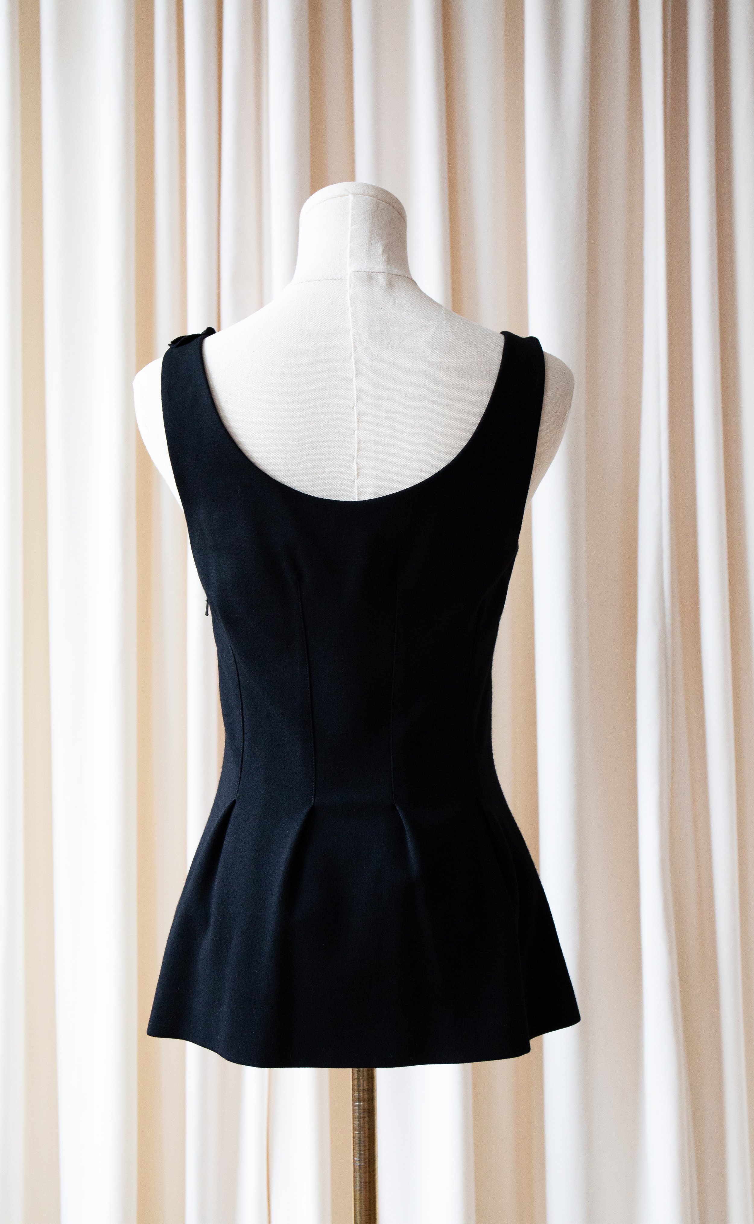 blackfloraltop13.jpg
