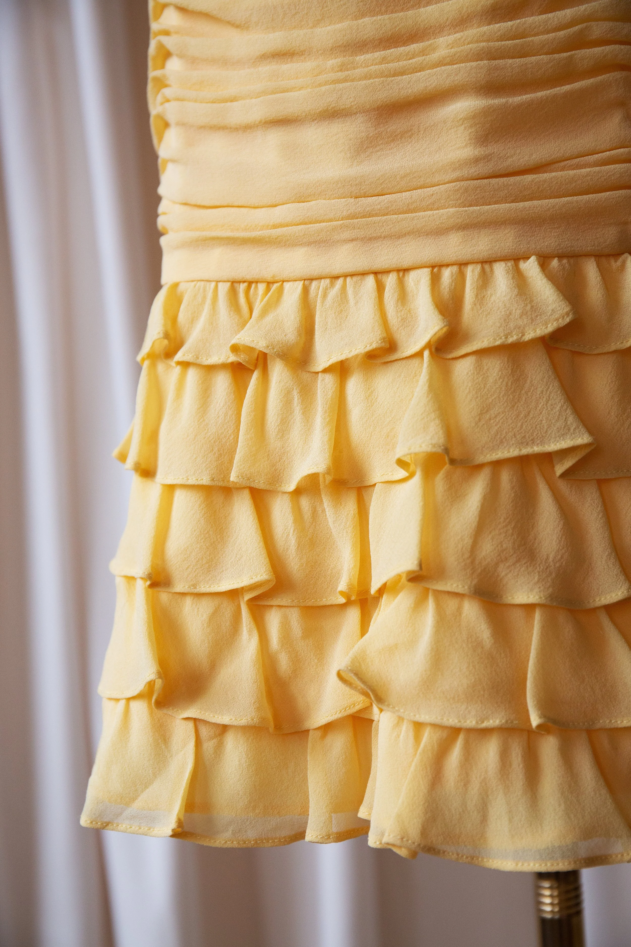 yellowsilkdress10.jpg