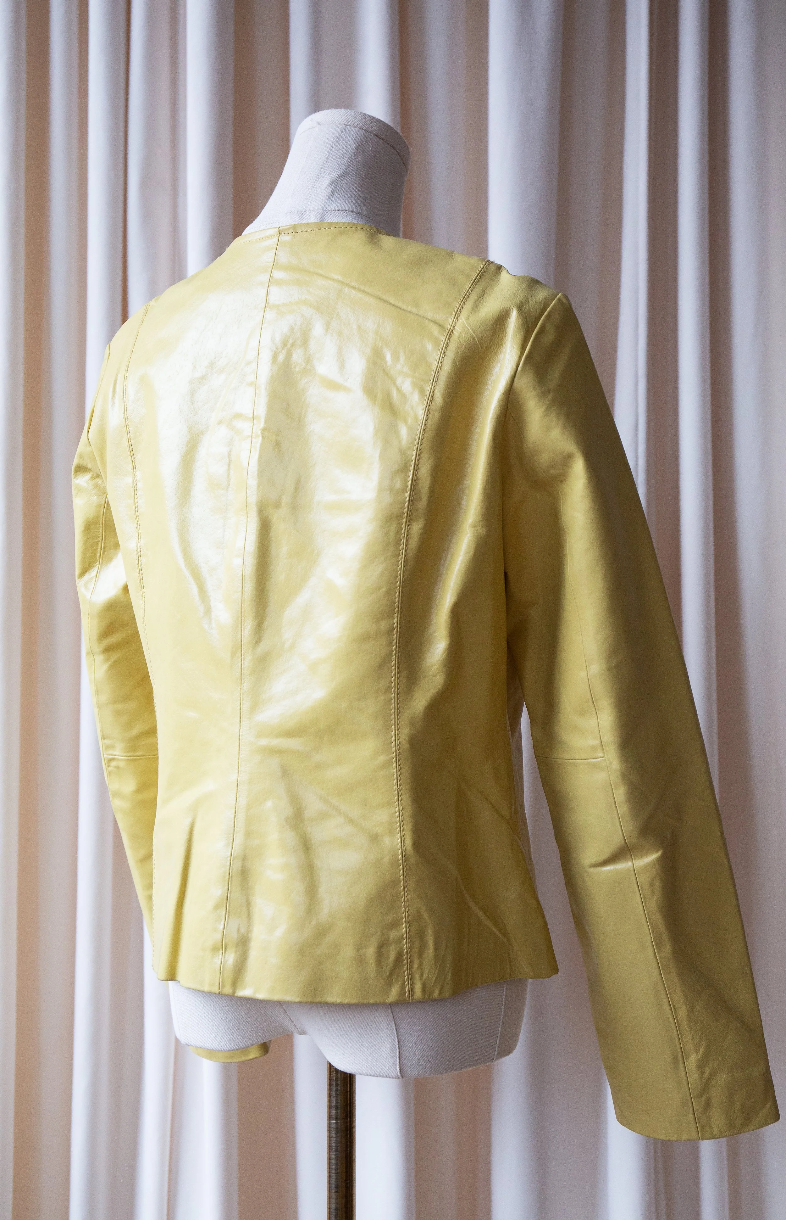 yellowleatherjacket12.jpg
