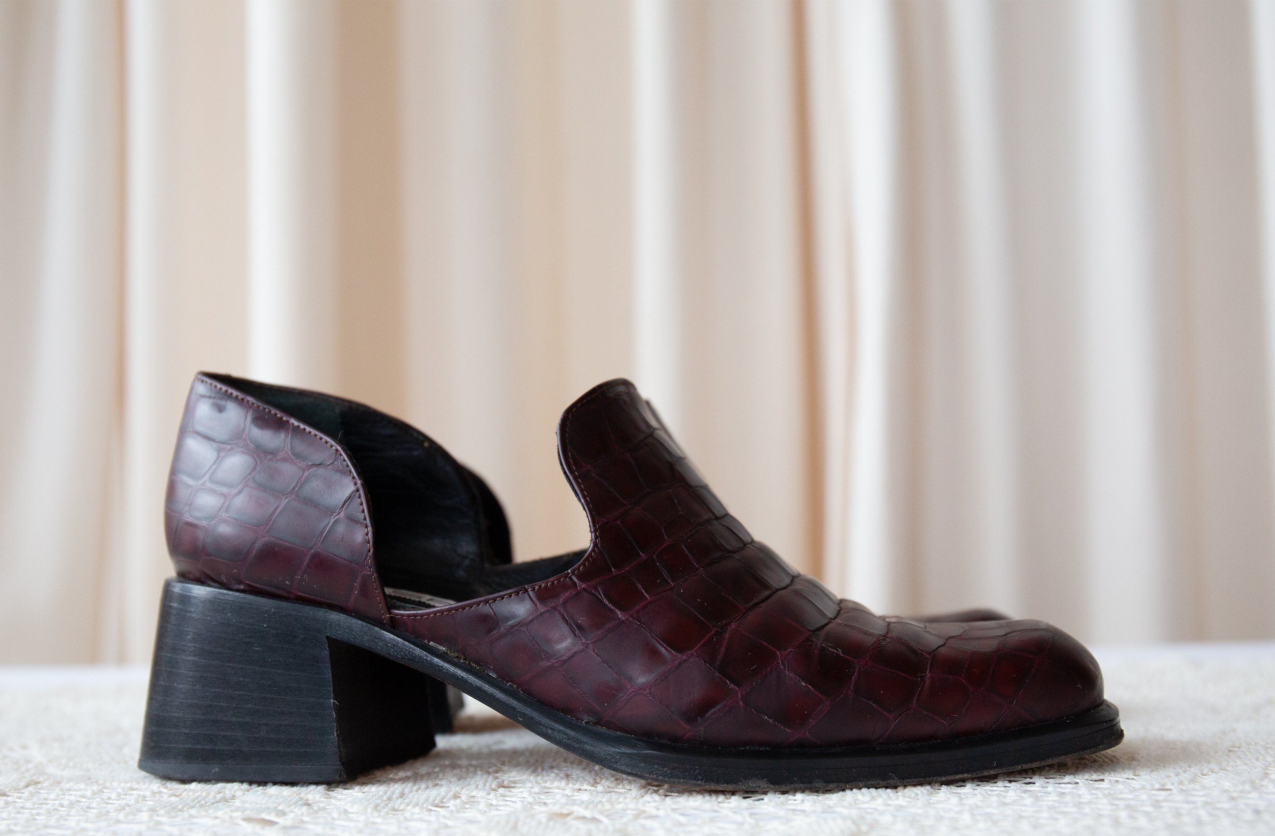 burgundycroc6.jpg