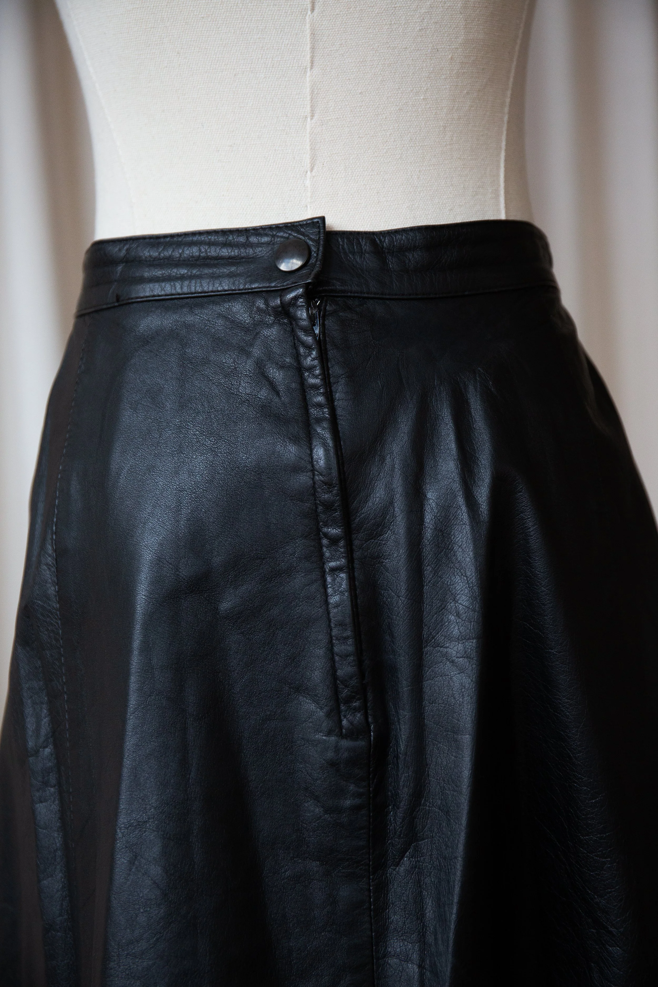 leathermaxiskirt20.jpg