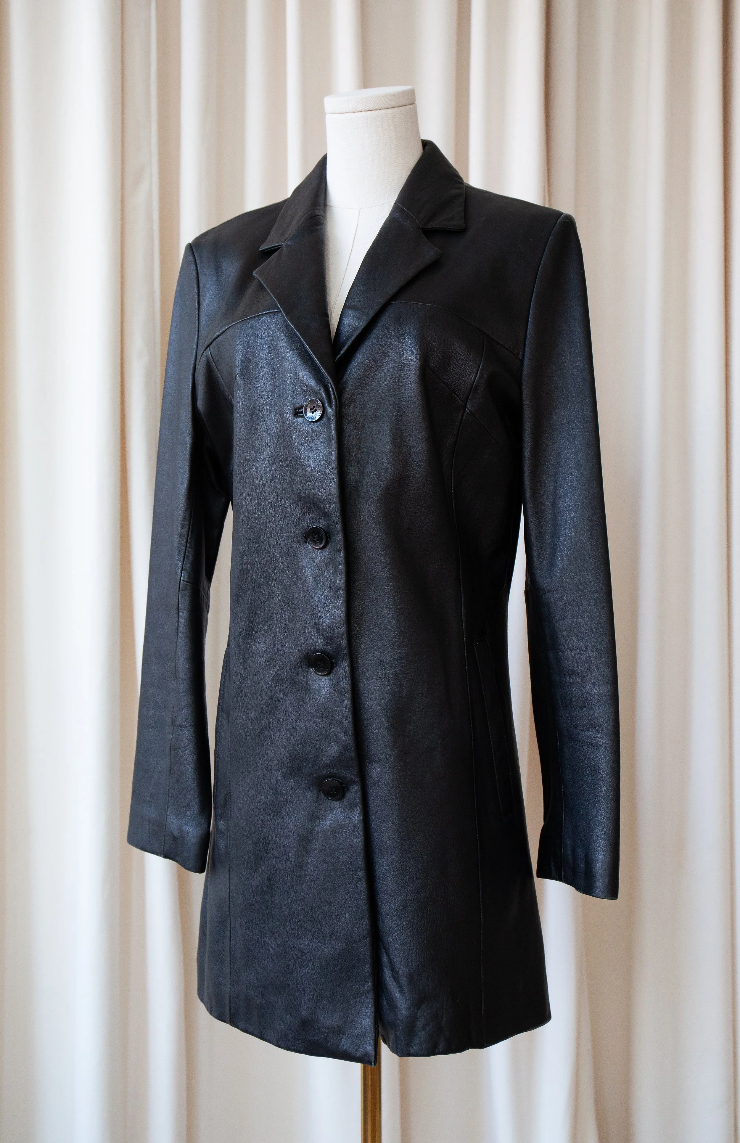 blackleather1.jpg