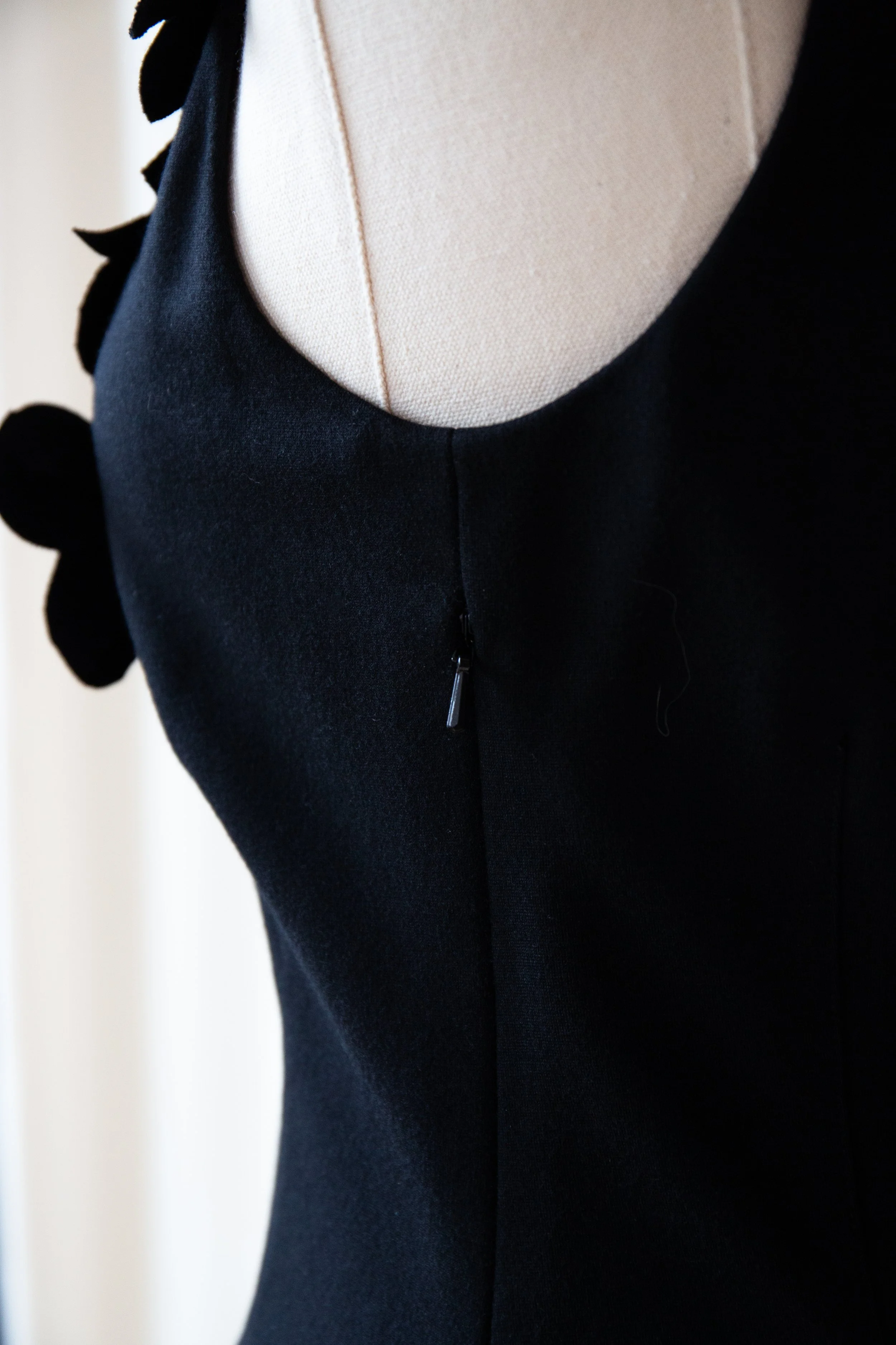blackfloraltop11.jpg