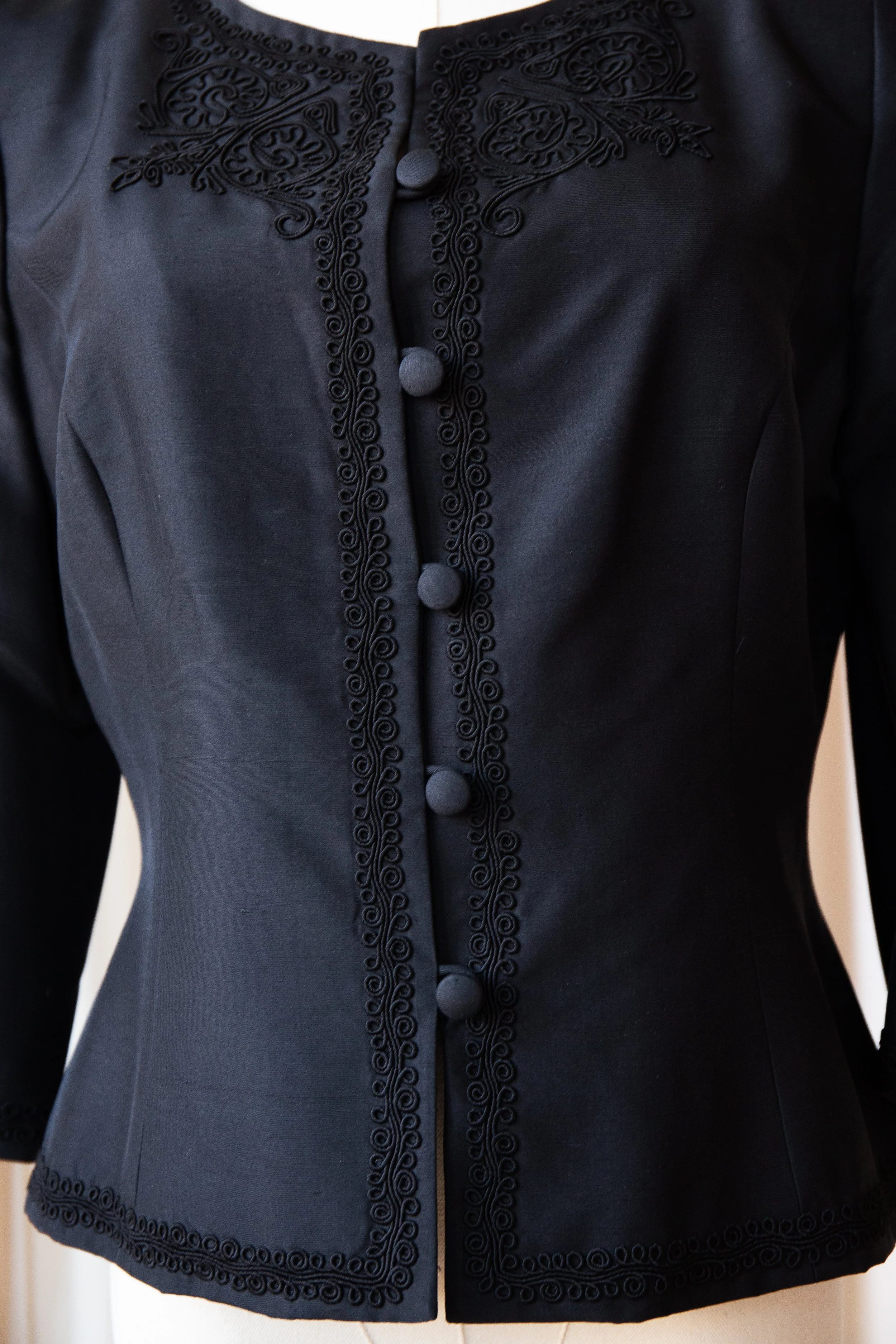 blacksilkjacket6.jpg