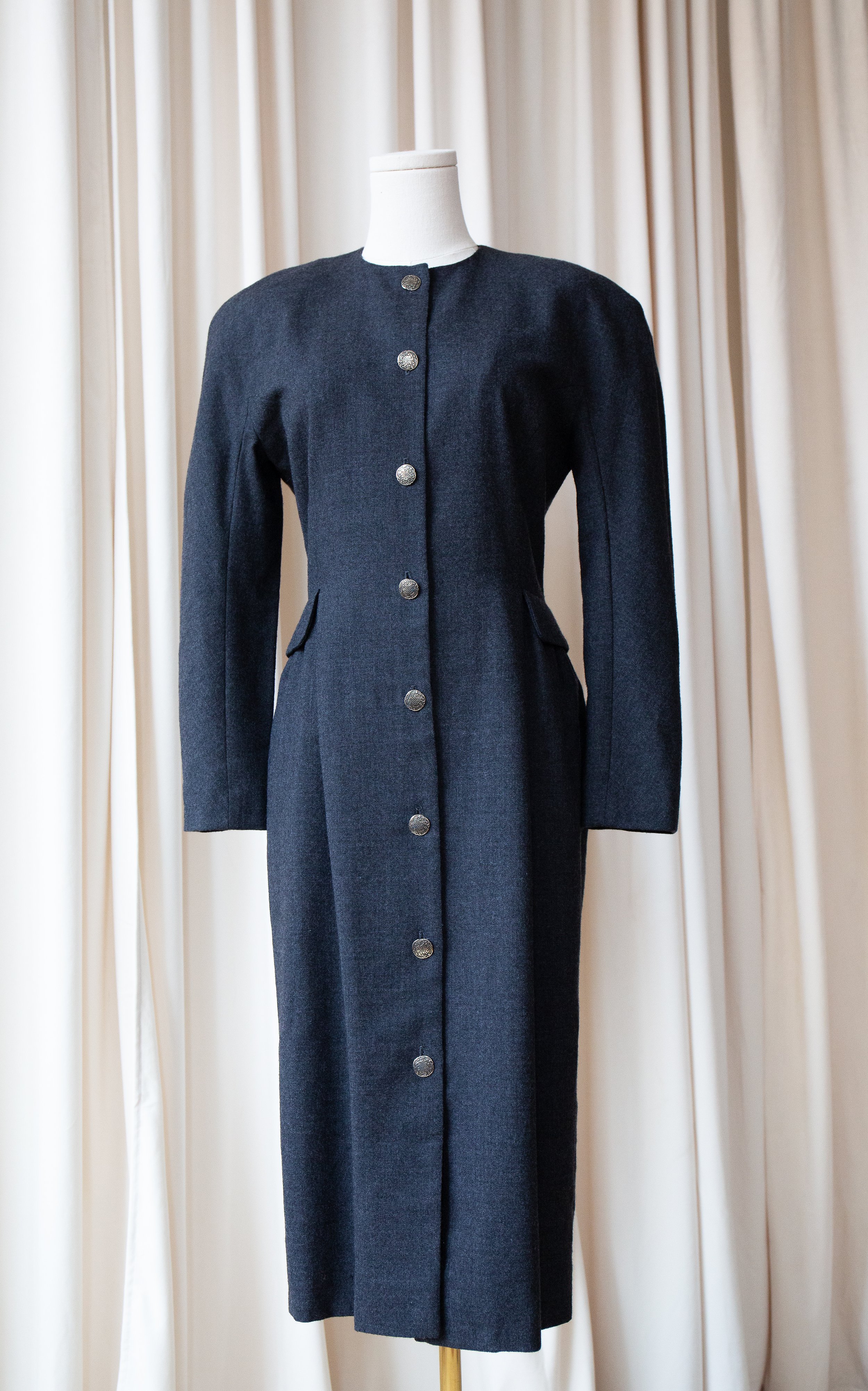 greydress3.jpg