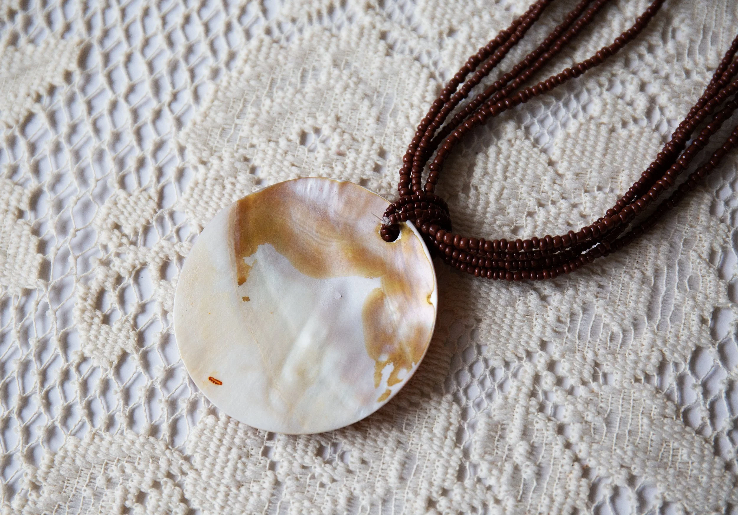 brownshellnecklace4.jpg