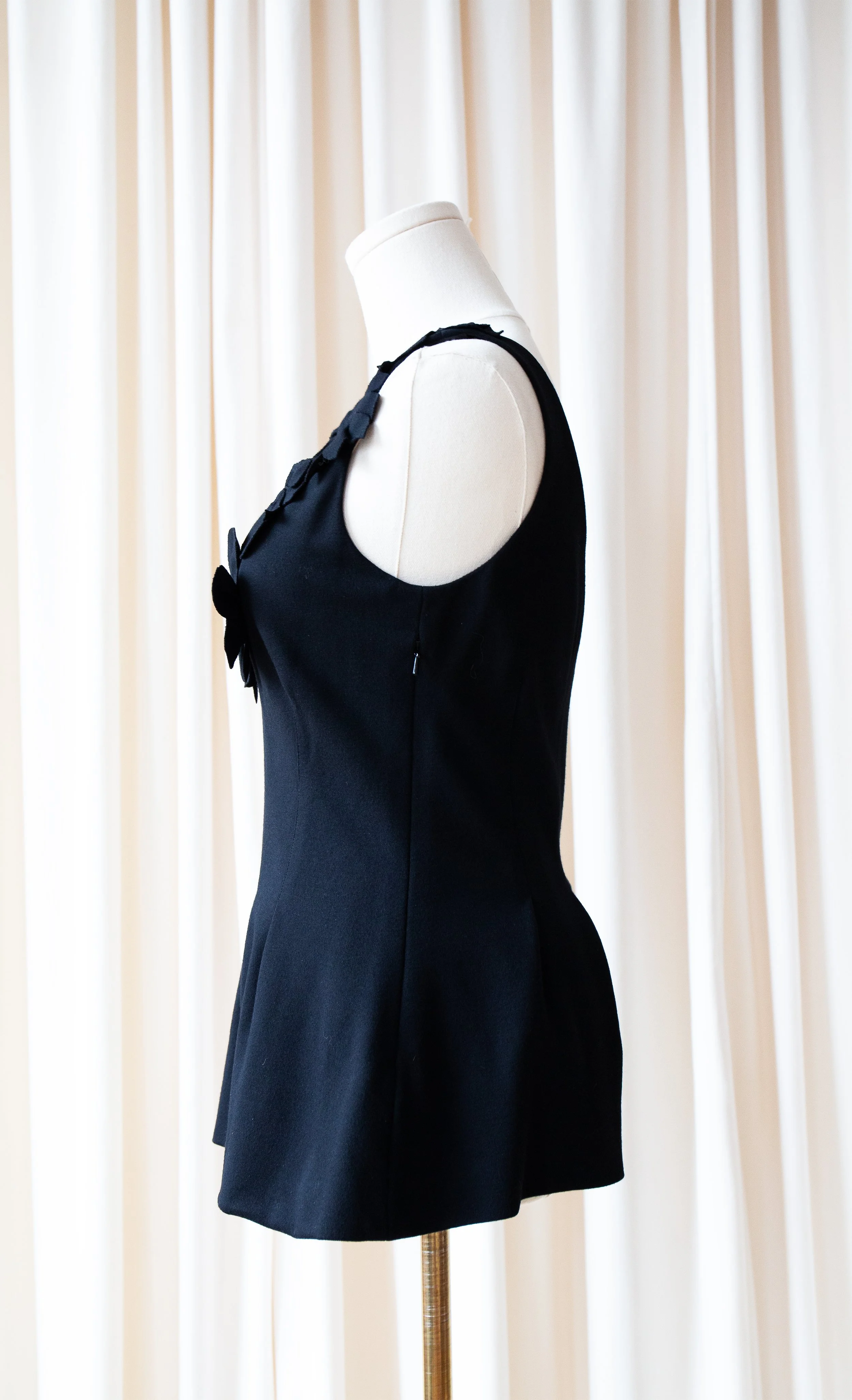 blackfloraltop8.jpg