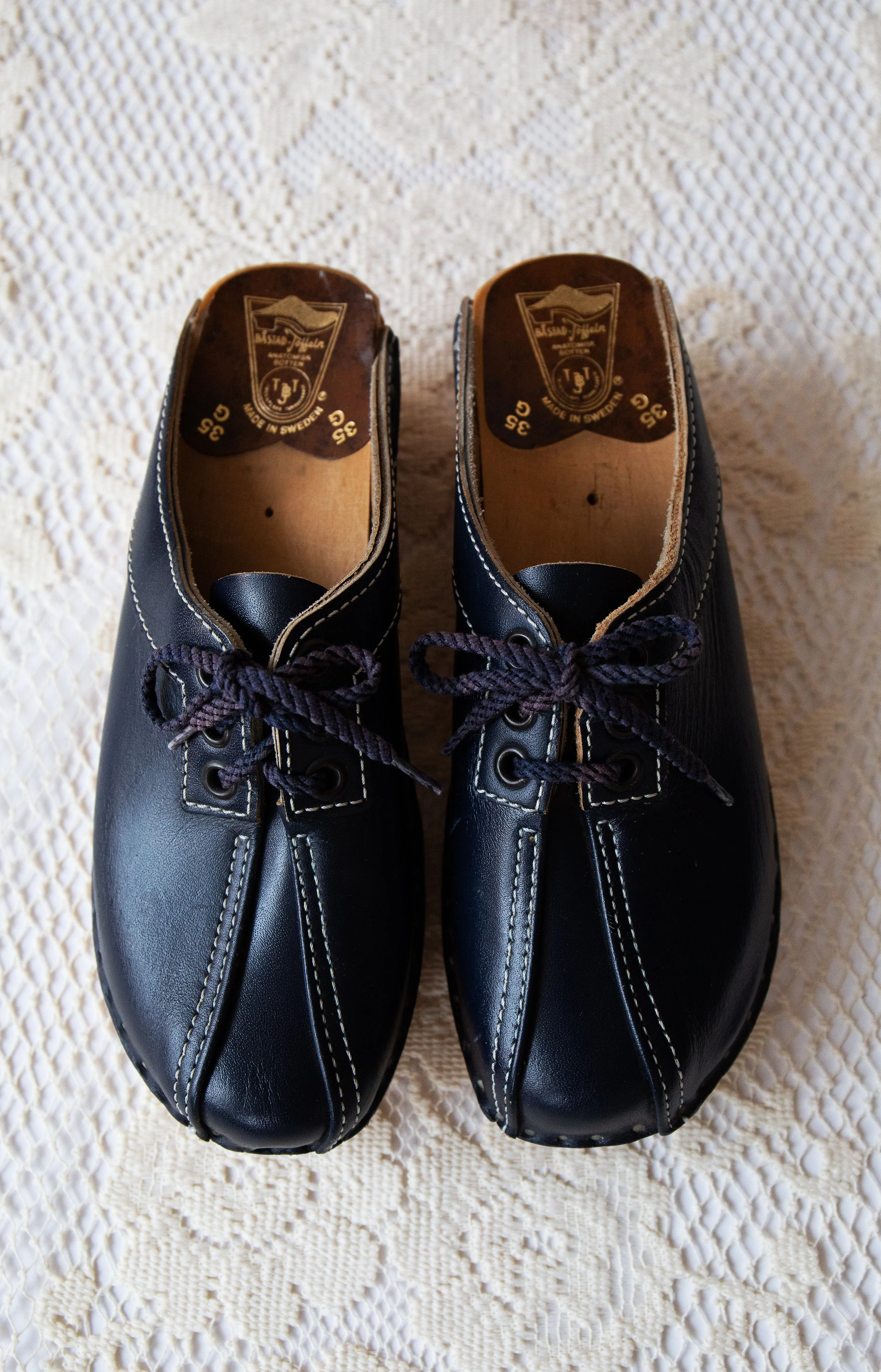 blueleatherclogs2.jpg