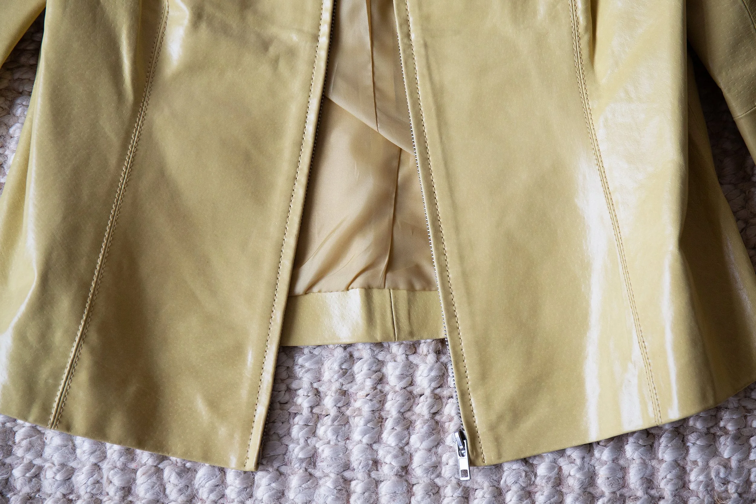yellowleatherjacket19.jpg