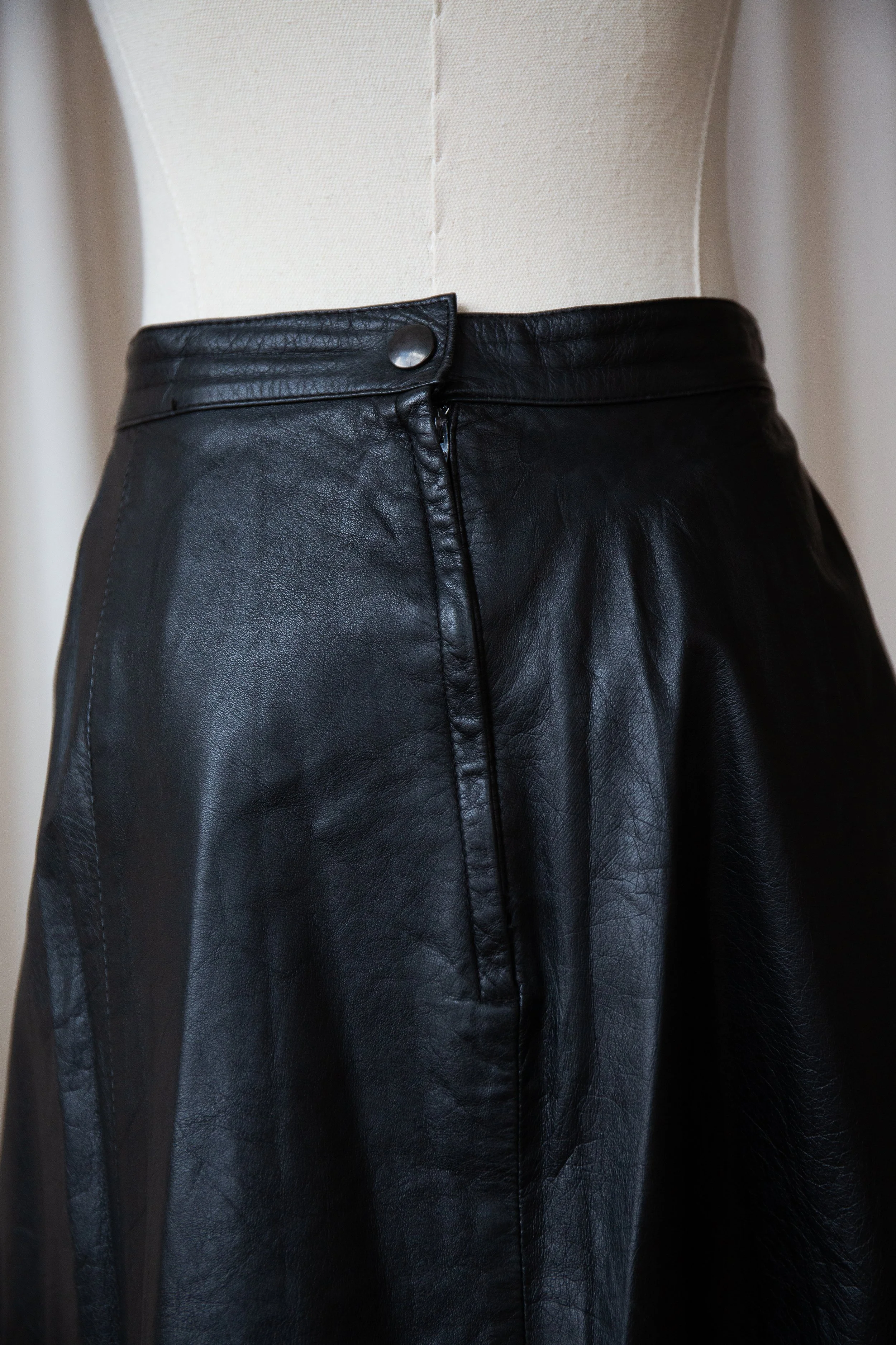 leathermaxiskirt19.jpg