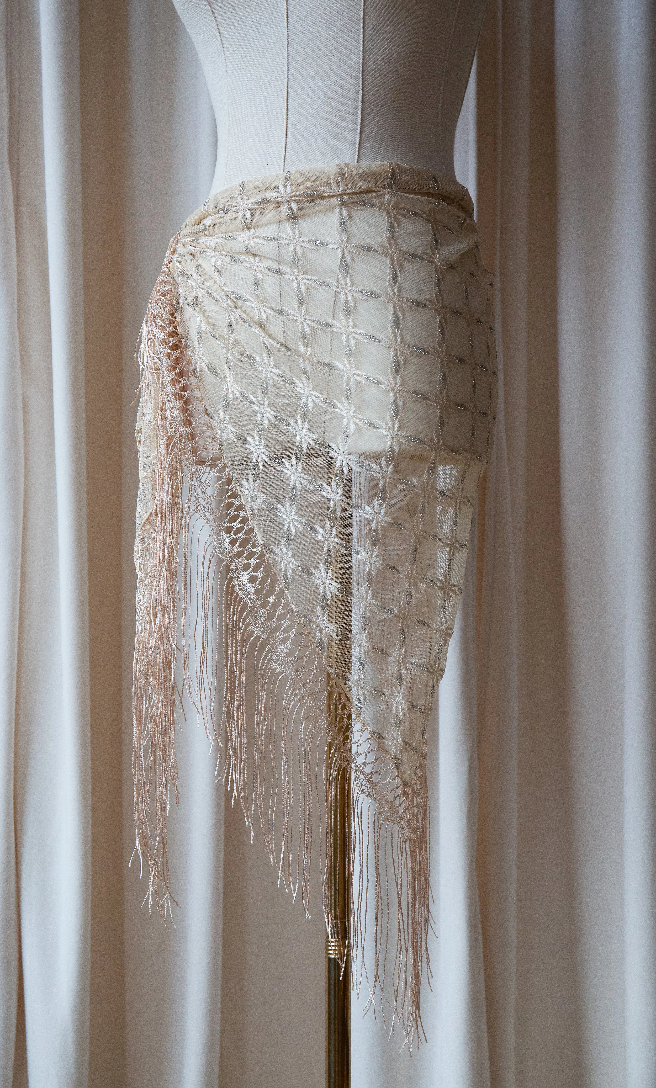 creamsilverscarf1.jpg