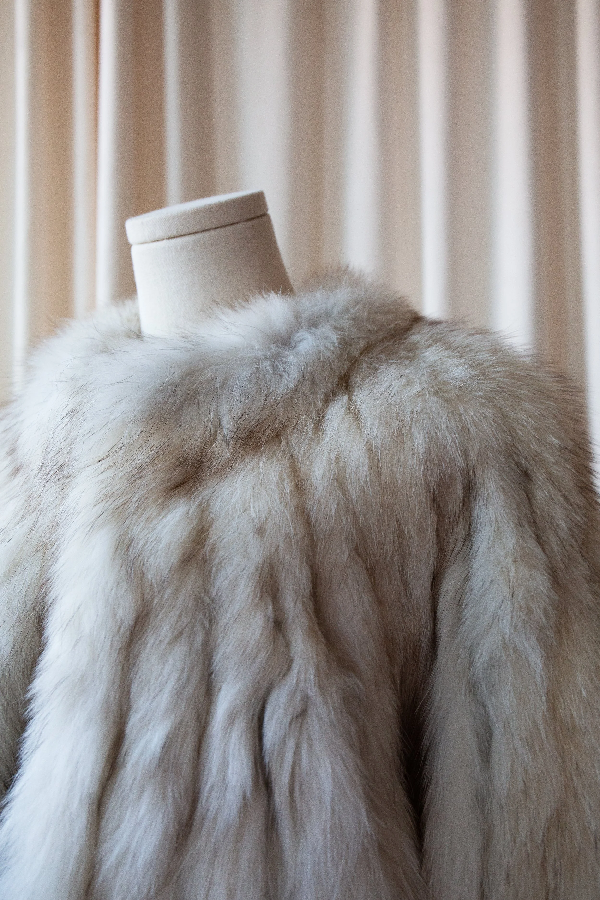 whitefurcoat4.jpg